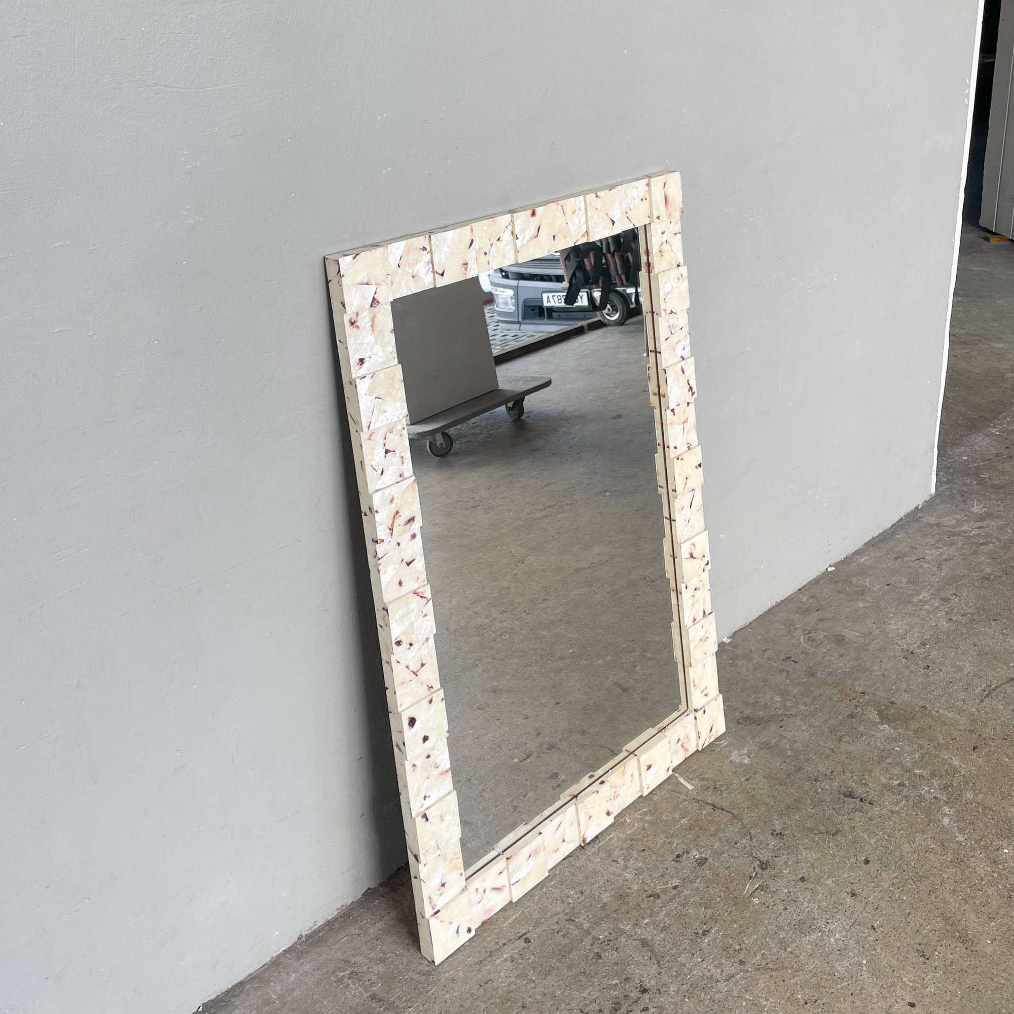 Mother of Pearl Shell Mirror - Pearl White