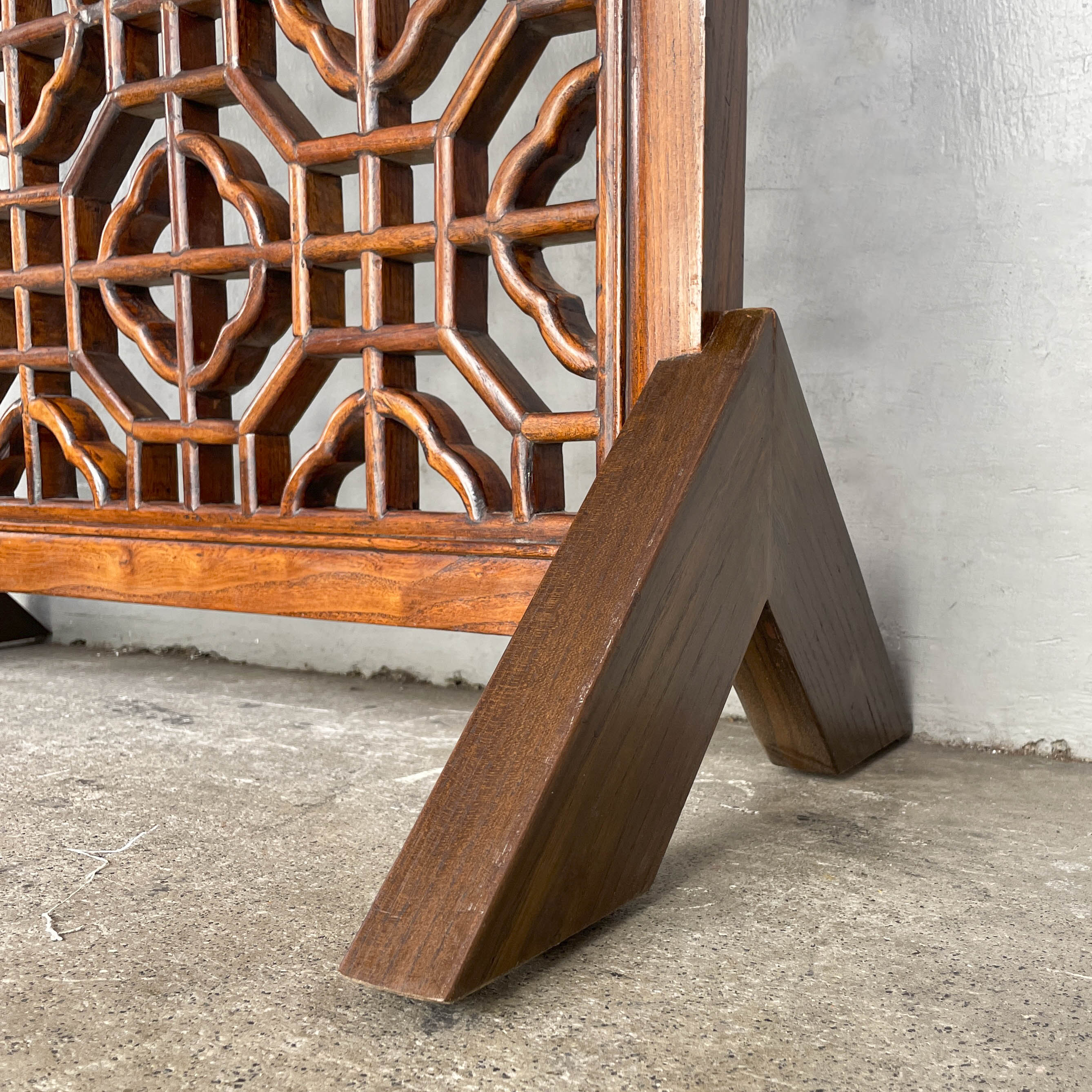 Elm Fretwork Screen (Small)