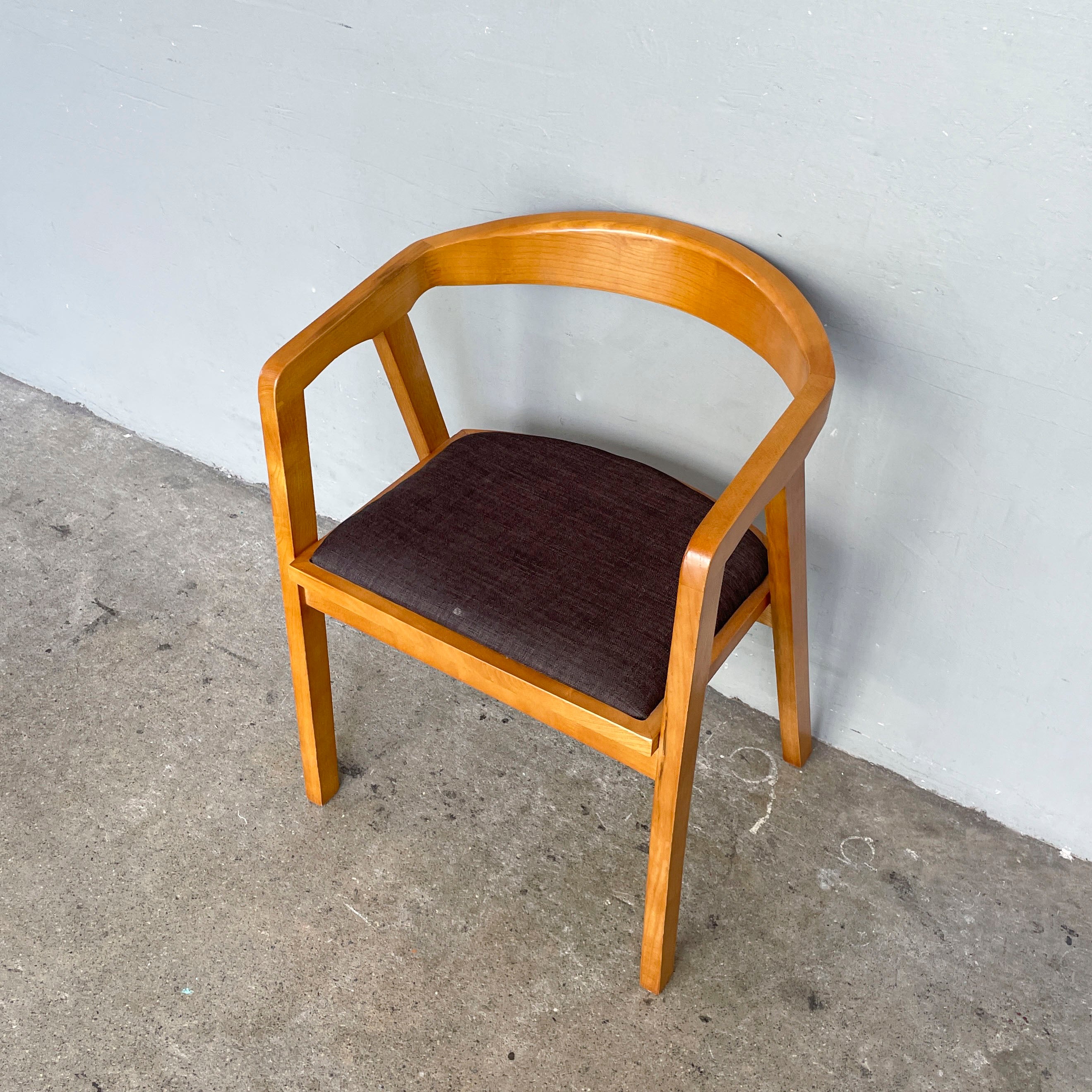 SF Curved-Back Dining Armchair