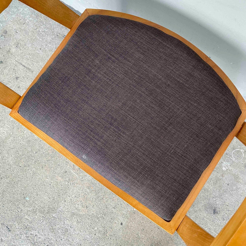 SF Curved-Back Dining Armchair