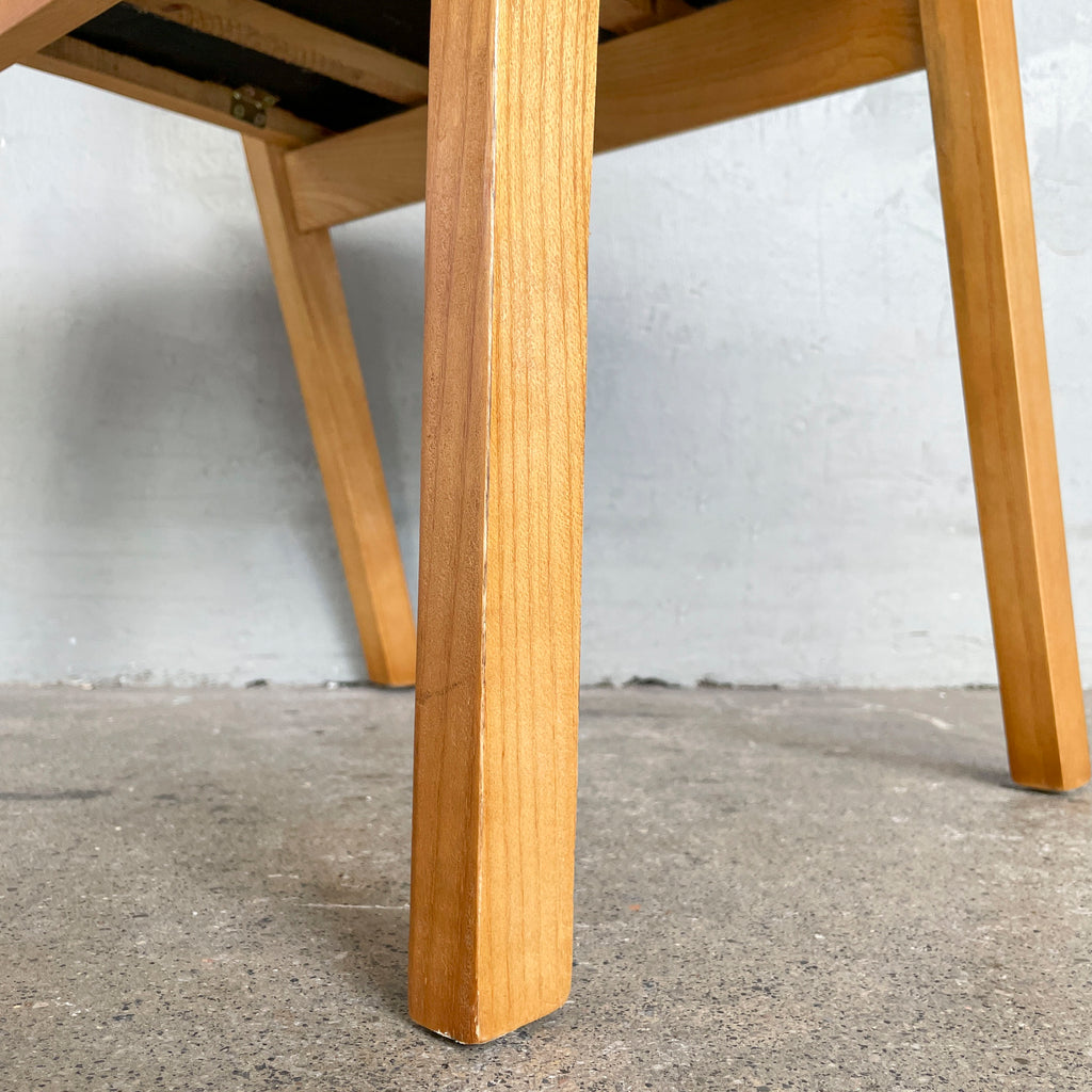 SF Curved-Back Dining Armchair