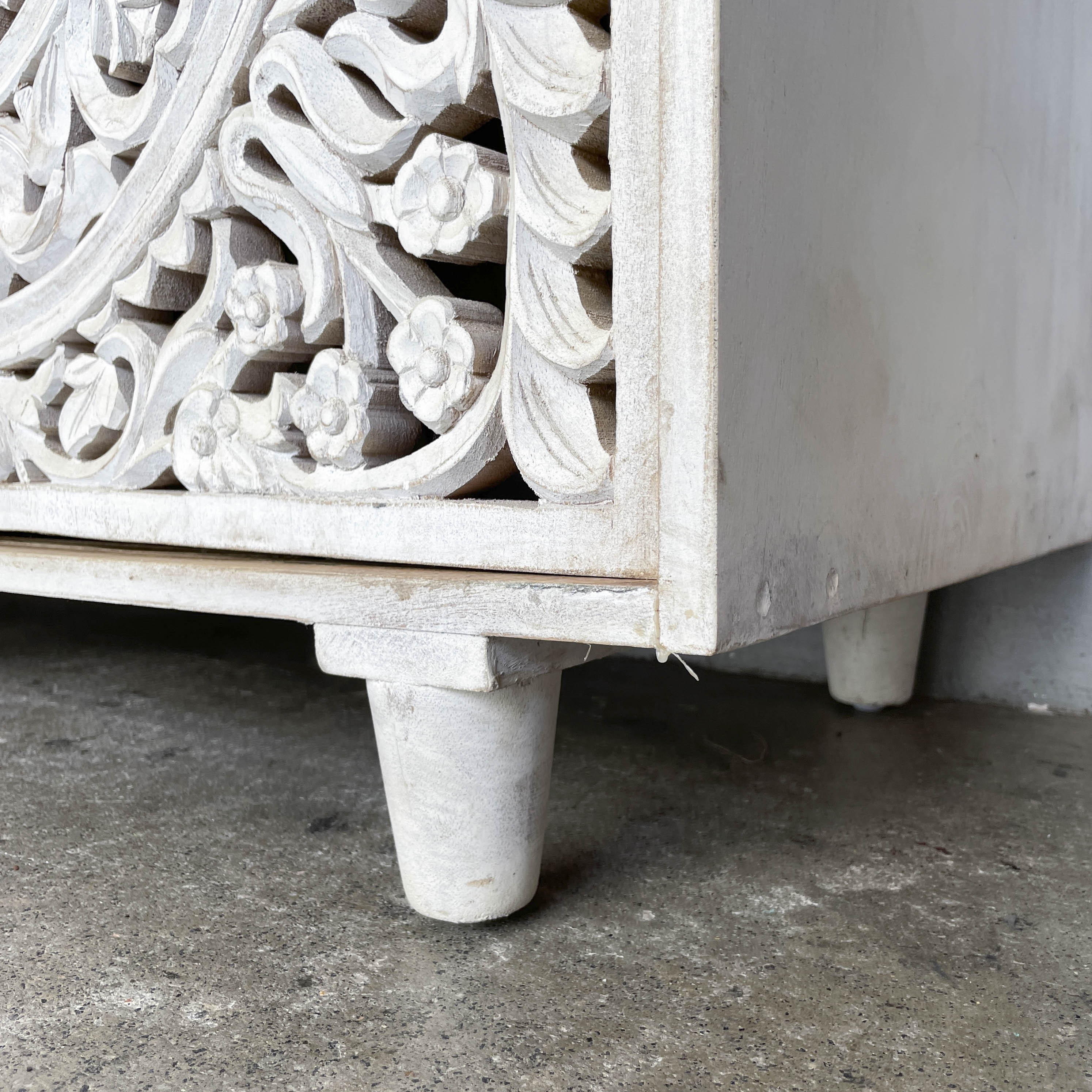 Whitewashed Carved Sliding Door Sideboard