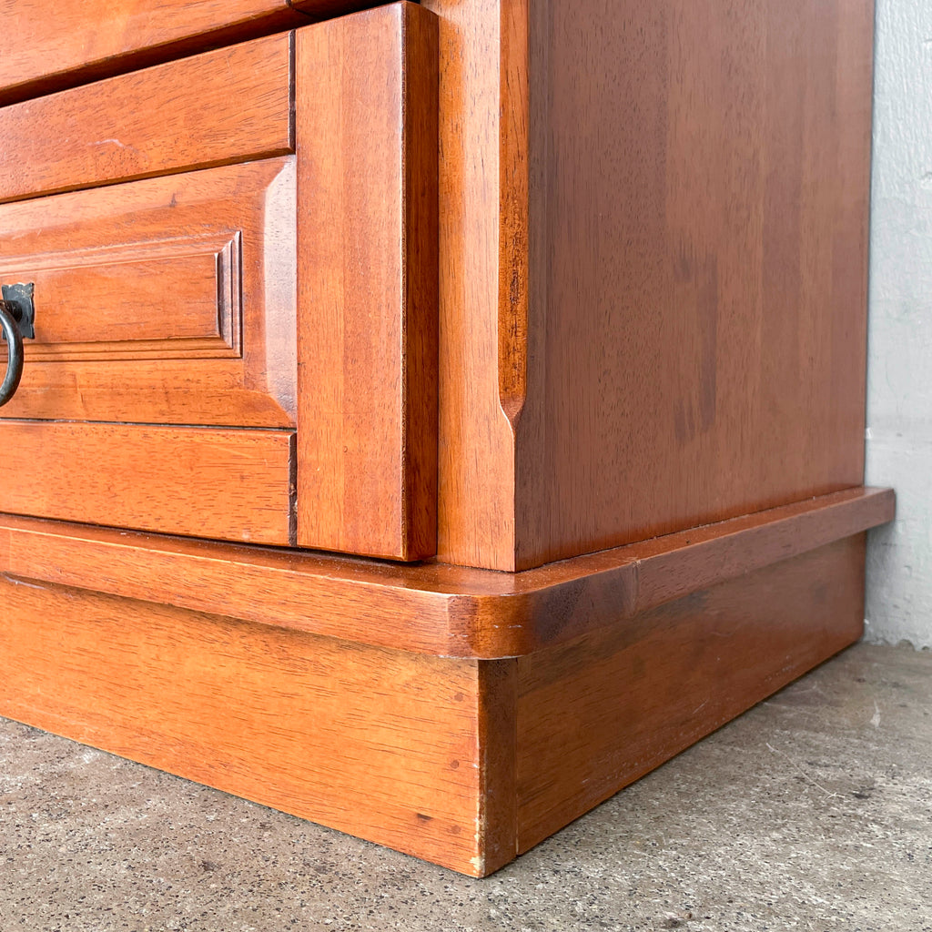 Classic Wooden Chest of Drawers