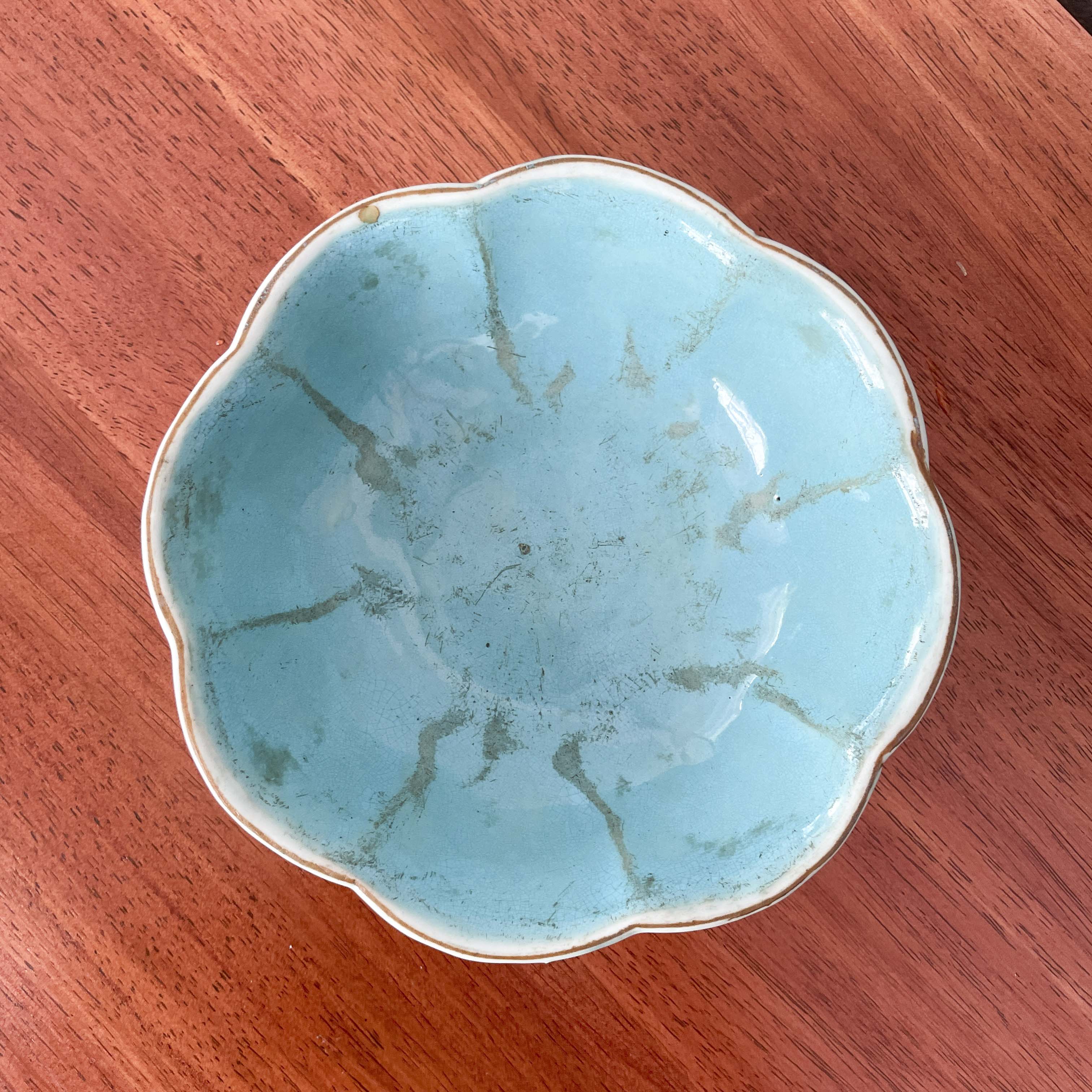Vintage Chinese Porcelain Footed Dish - Round Scalloped