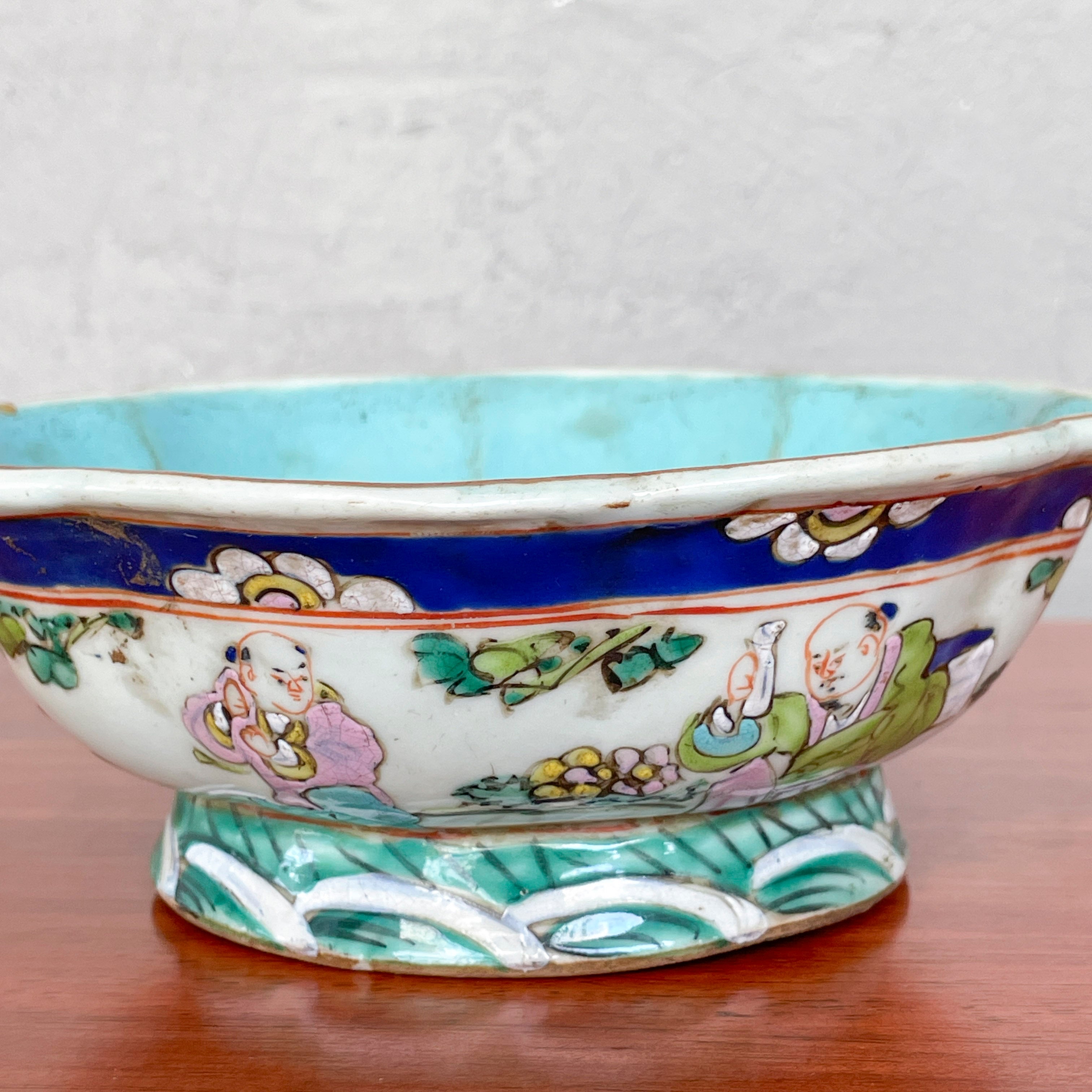 Vintage Chinese Porcelain Footed Dish - Round Scalloped