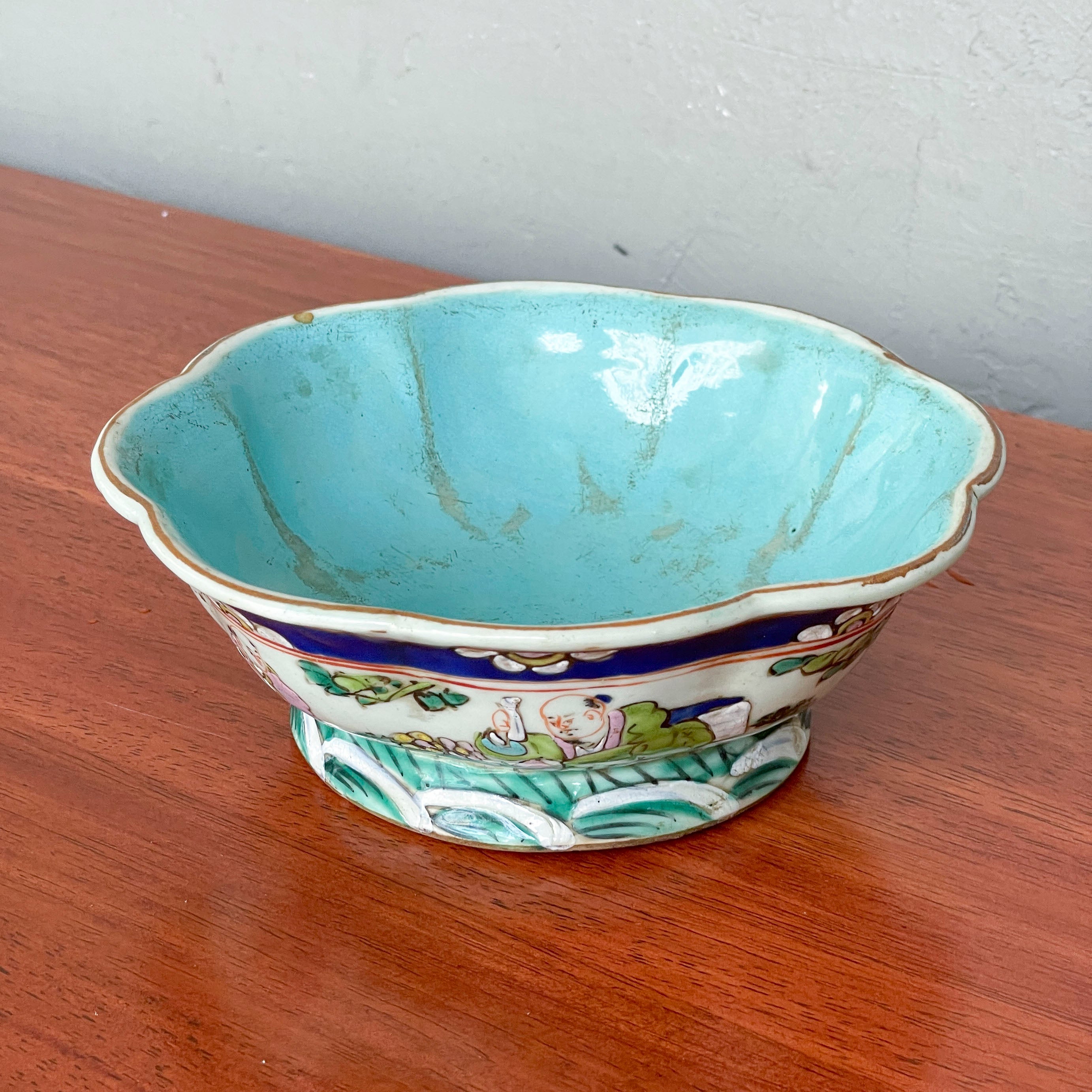 Vintage Chinese Porcelain Footed Dish - Round Scalloped