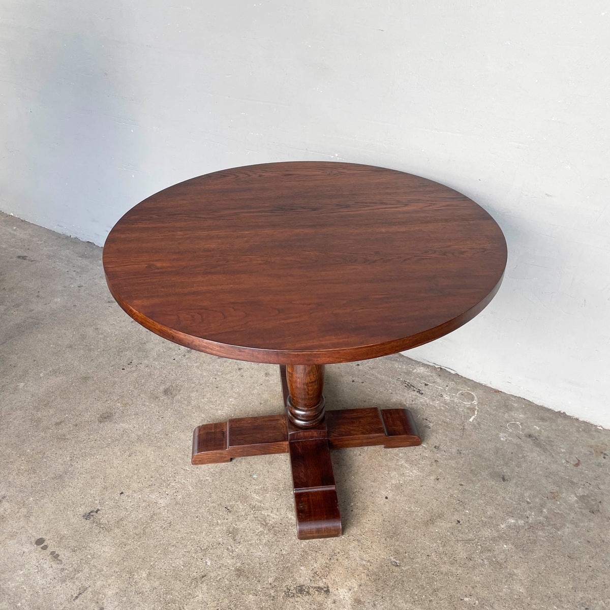 Refurbished Round Pedestal Dining Table