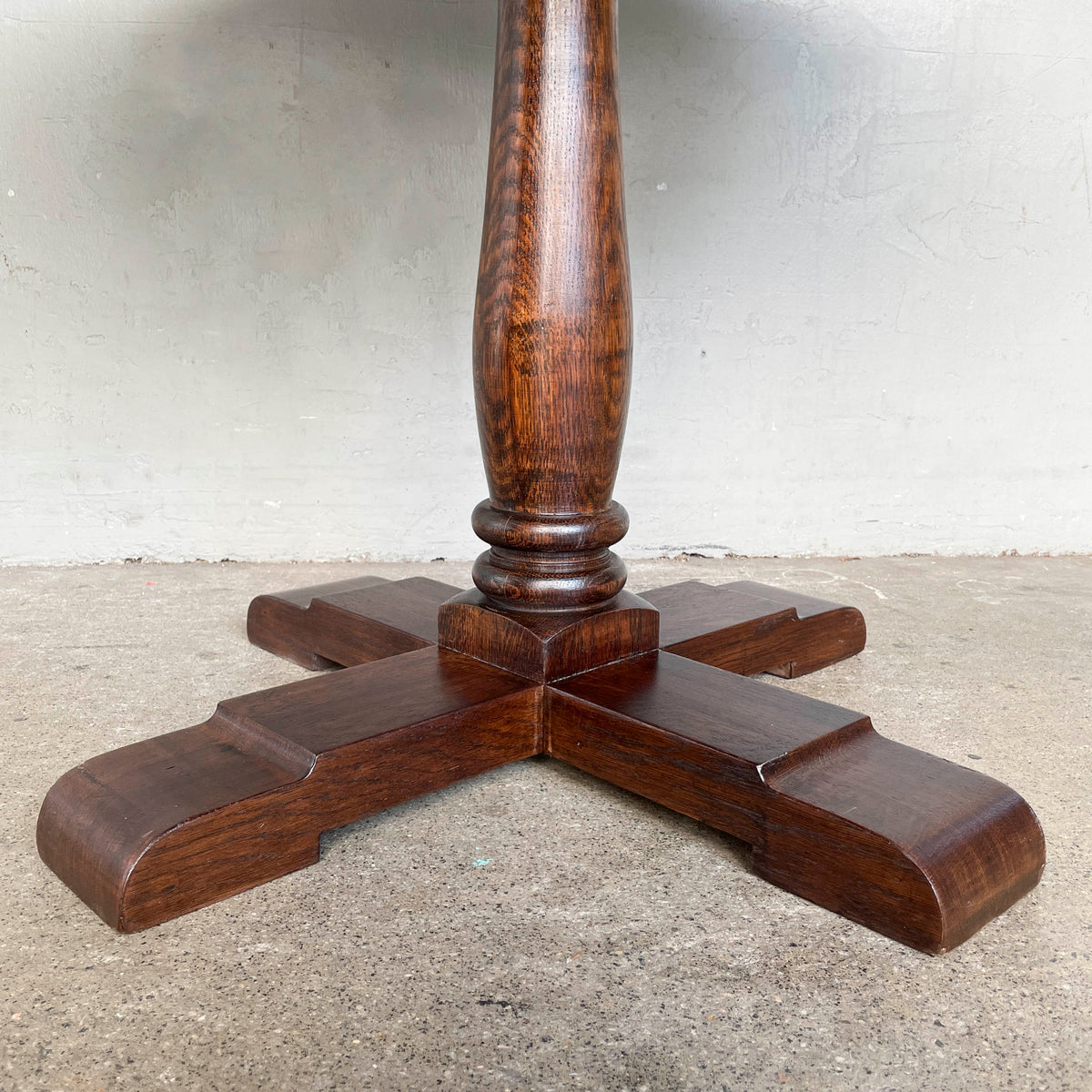Refurbished Round Pedestal Dining Table