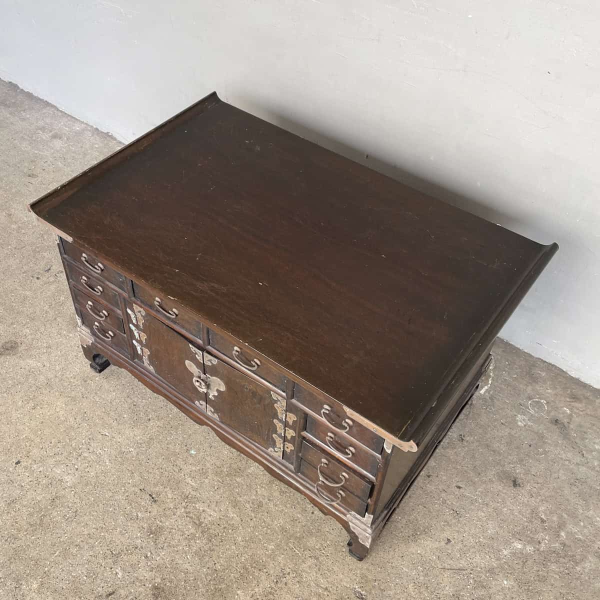 Double-Sided Korean "Morijang" Chest