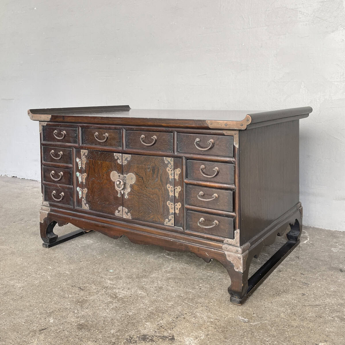 Double-Sided Korean "Morijang" Chest