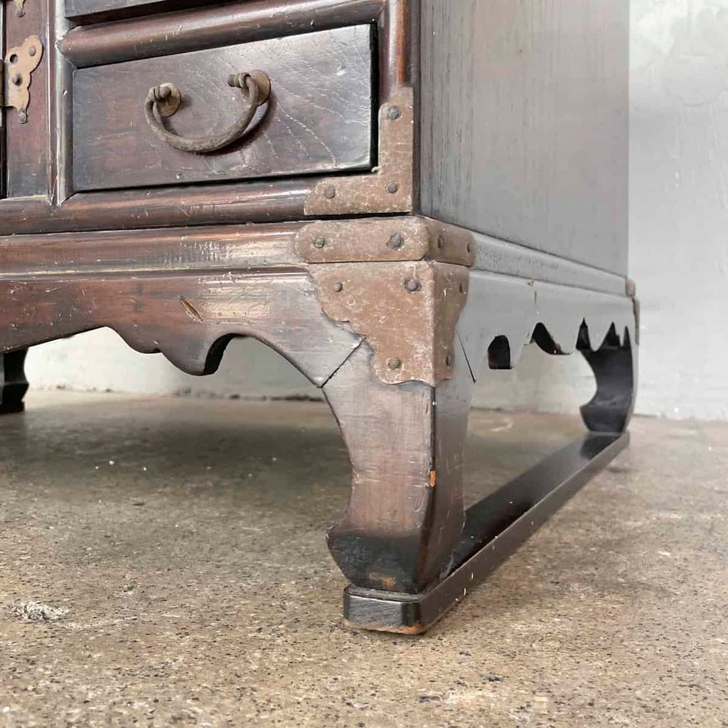 Double-Sided Korean "Morijang" Chest