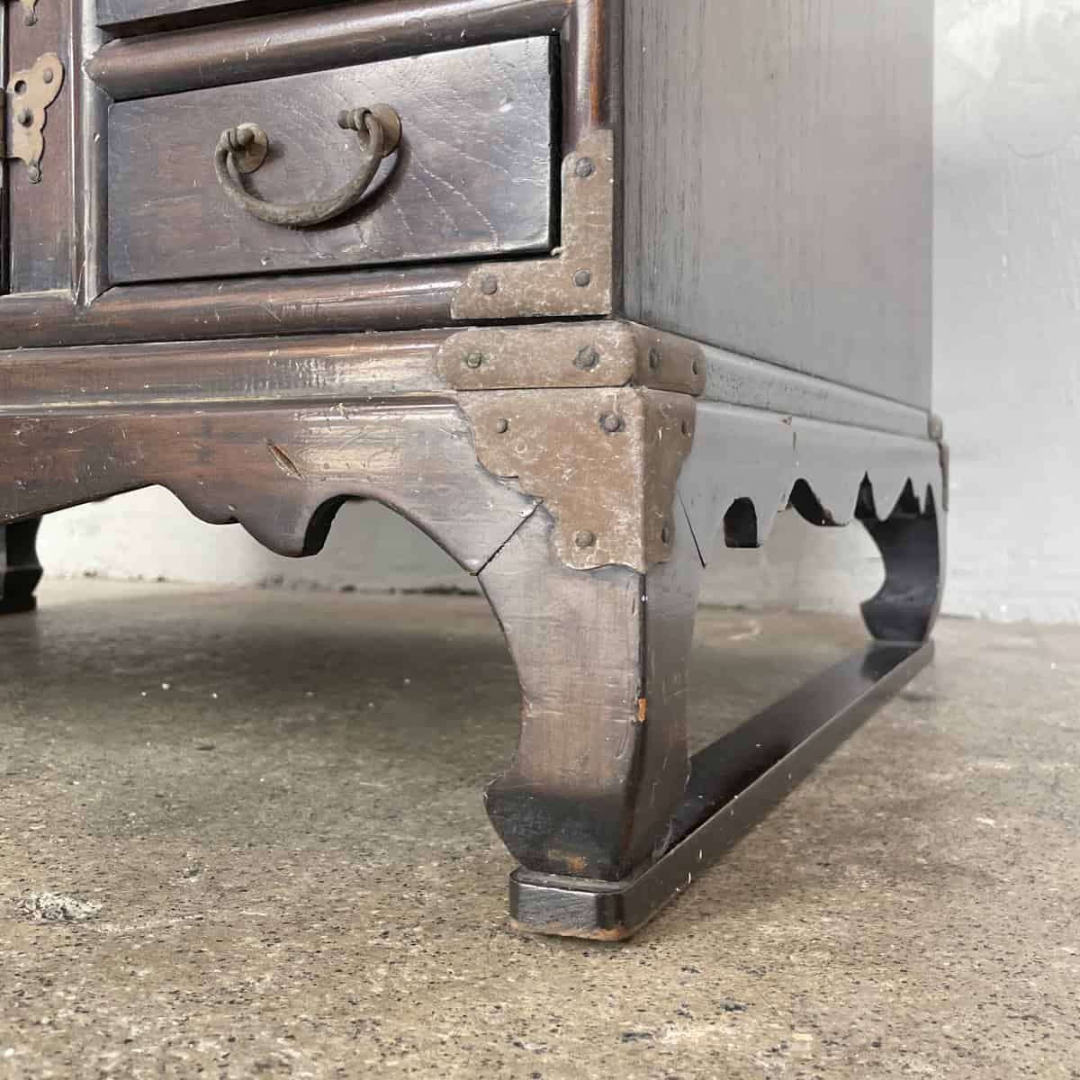 Double-Sided Korean "Morijang" Chest