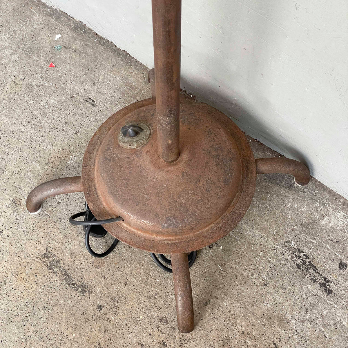 Retro Orient Metal Standing Fan