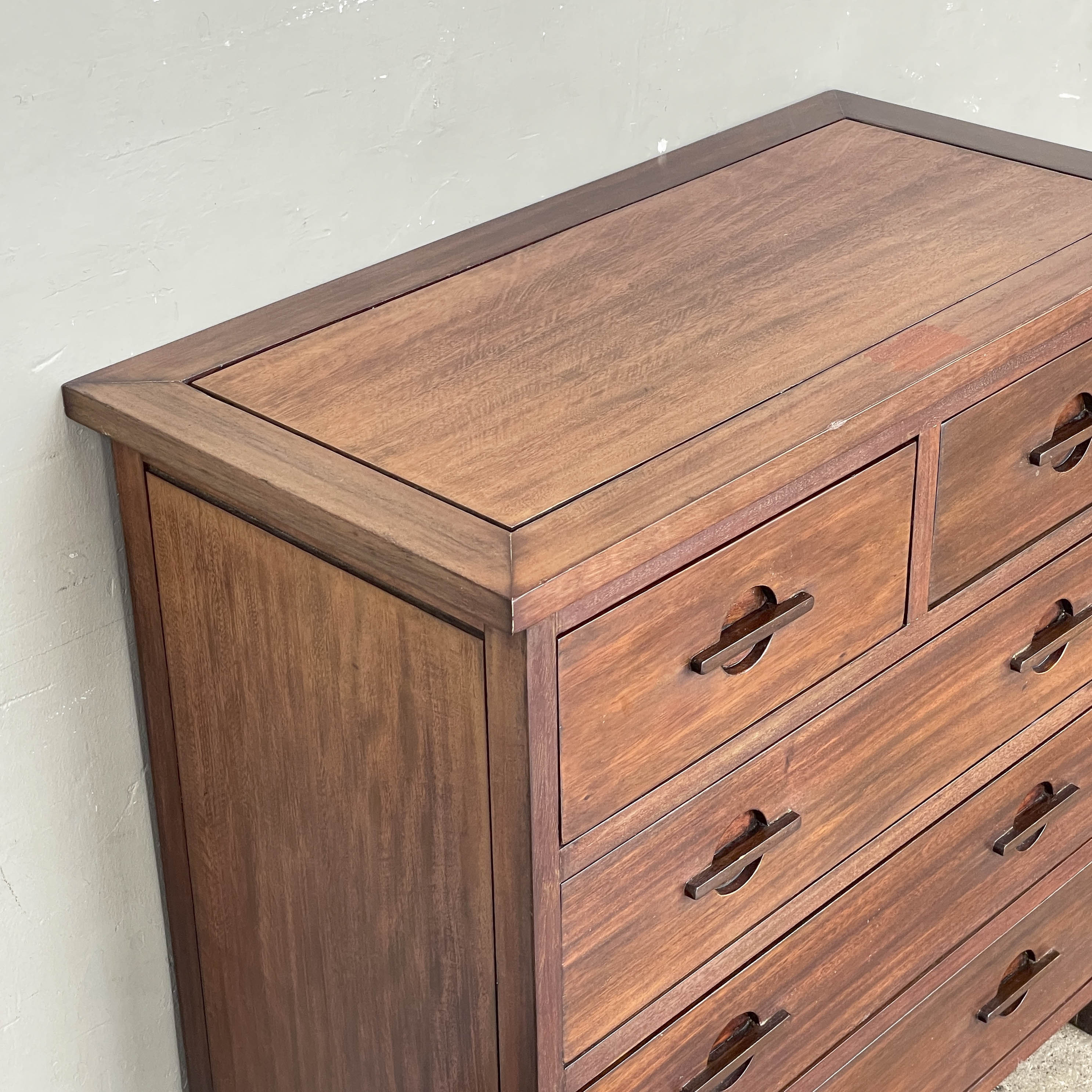 Chest of Drawers with Circular Pulls