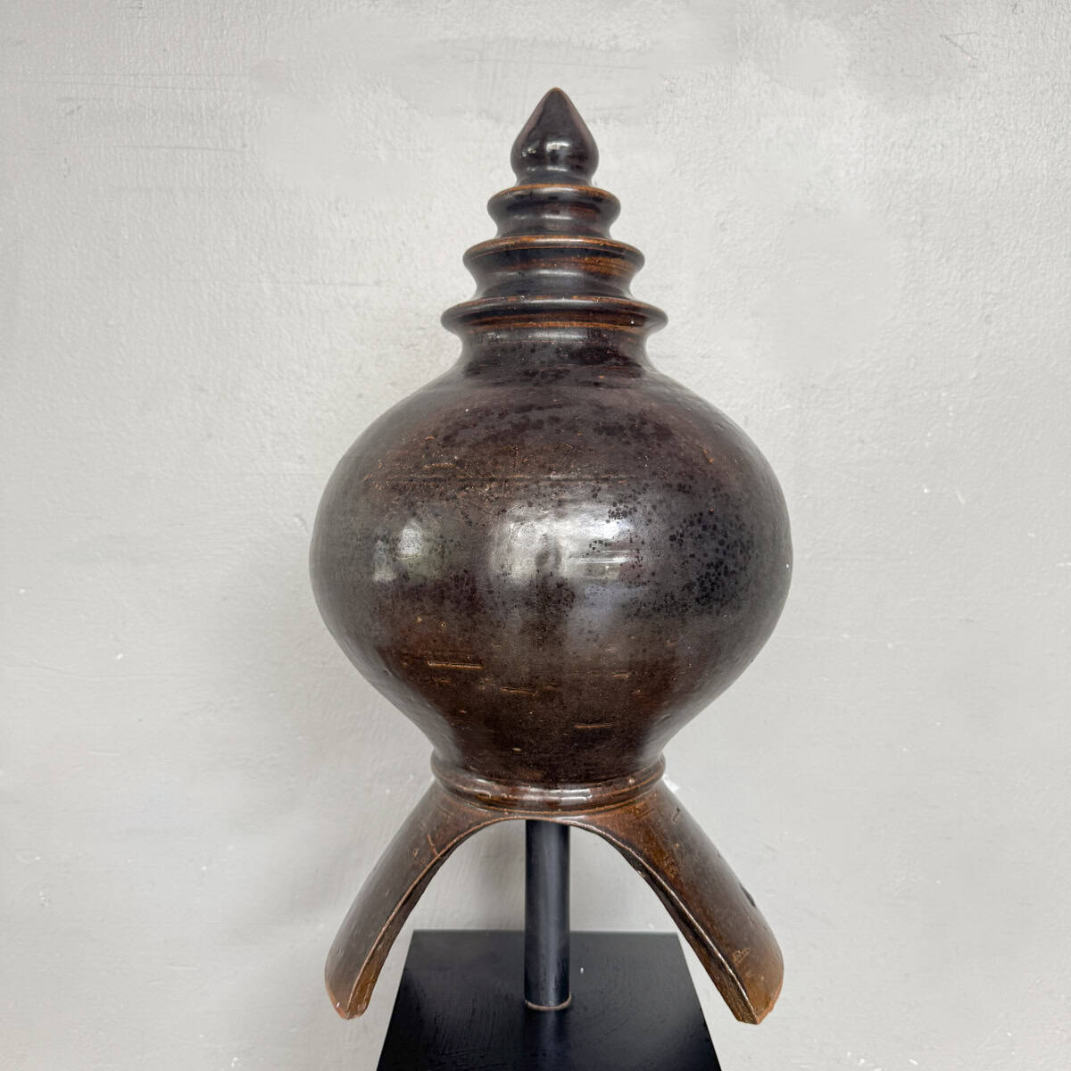 Ceramic Stupa on Stand (Decoration)