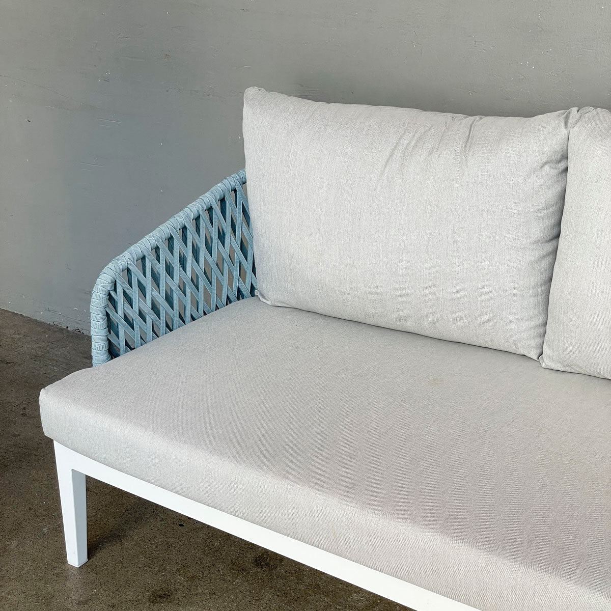 Konopi (CMYK) Uno 2-Seat Outdoor Sofa