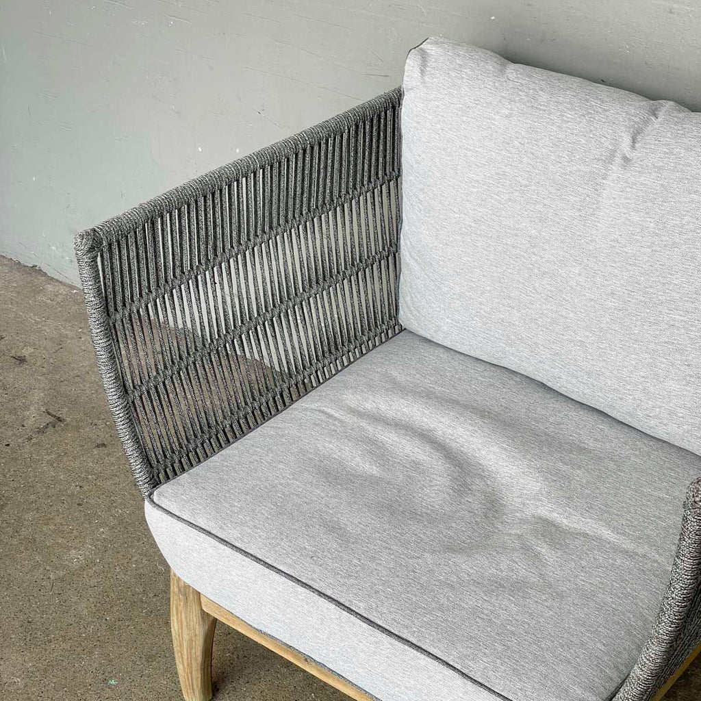 Brand New Outdoor 1 Seater - Rope Design