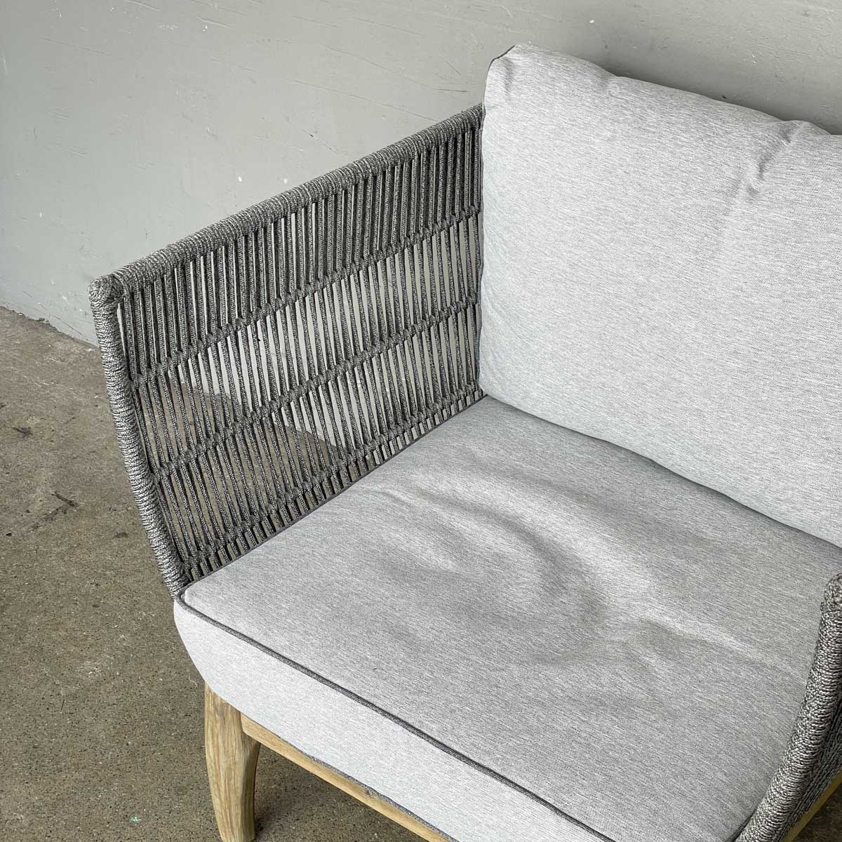 Brand New Outdoor 1 Seater - Rope Design