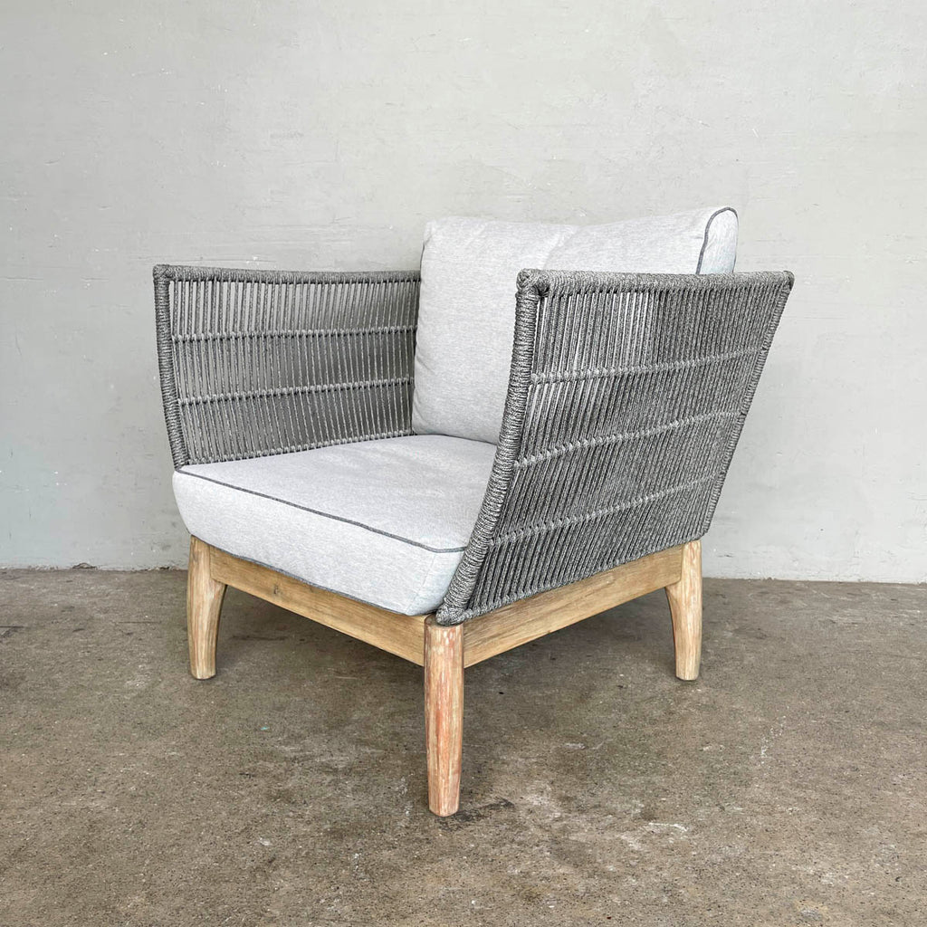 Brand New Outdoor 1 Seater - Rope Design
