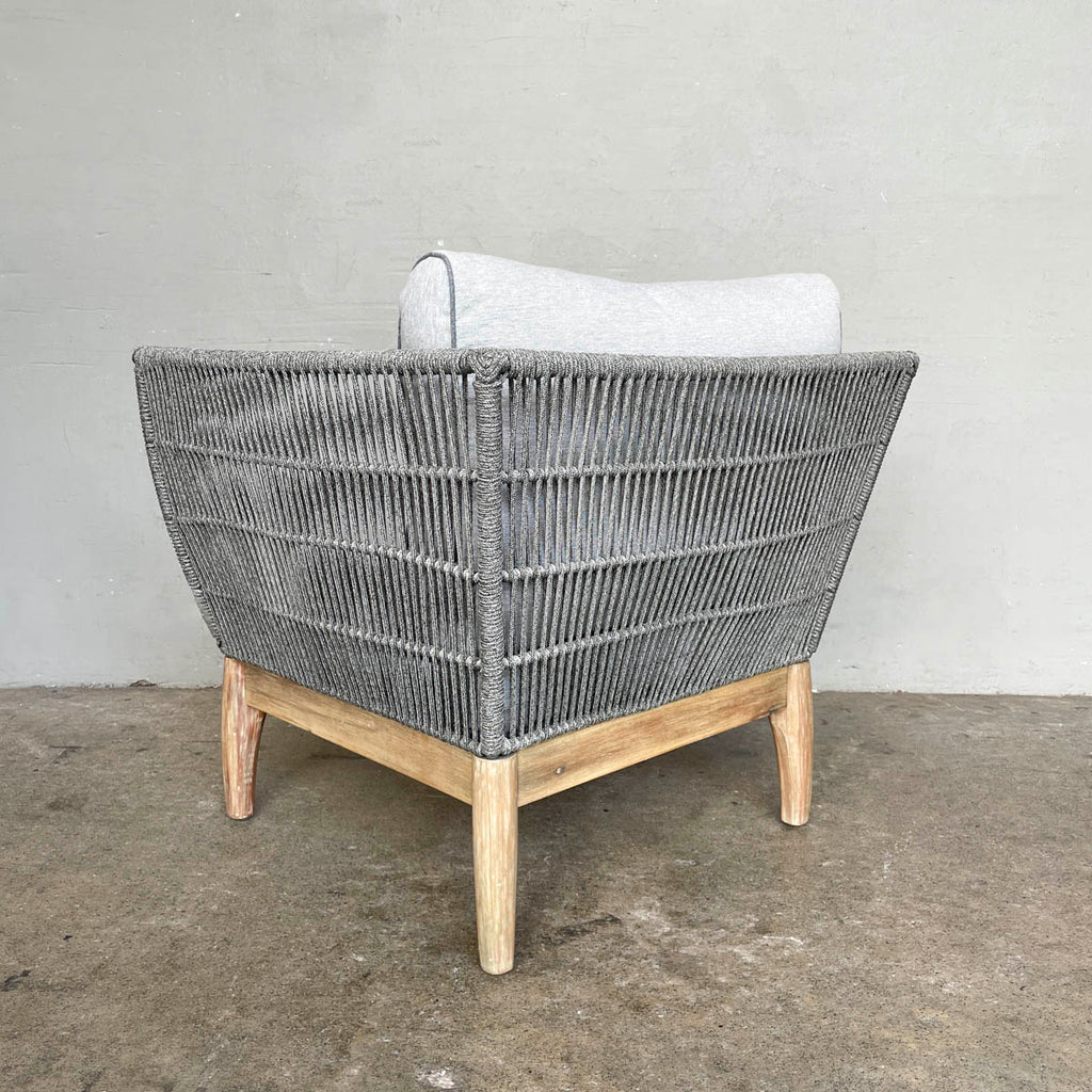 Brand New Outdoor 1 Seater - Rope Design