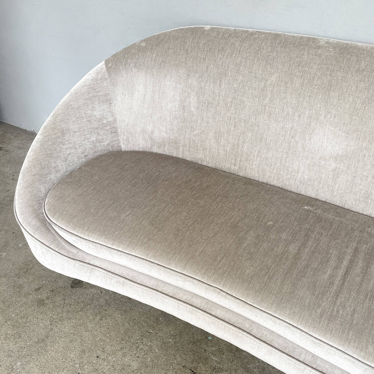 Vibieffe 650 Nido Curved Sofa in Greige