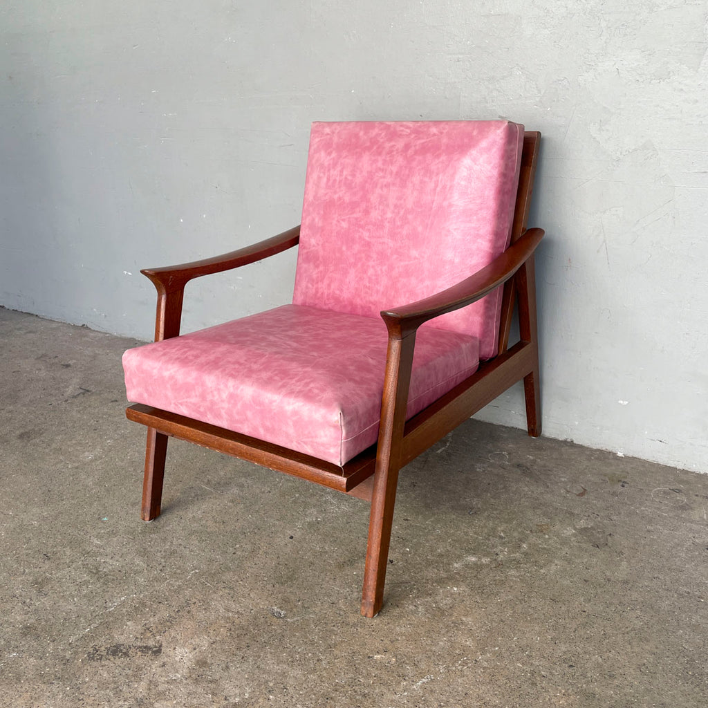 Original Vintage Pak Awang Armchair in Pink Vinyl