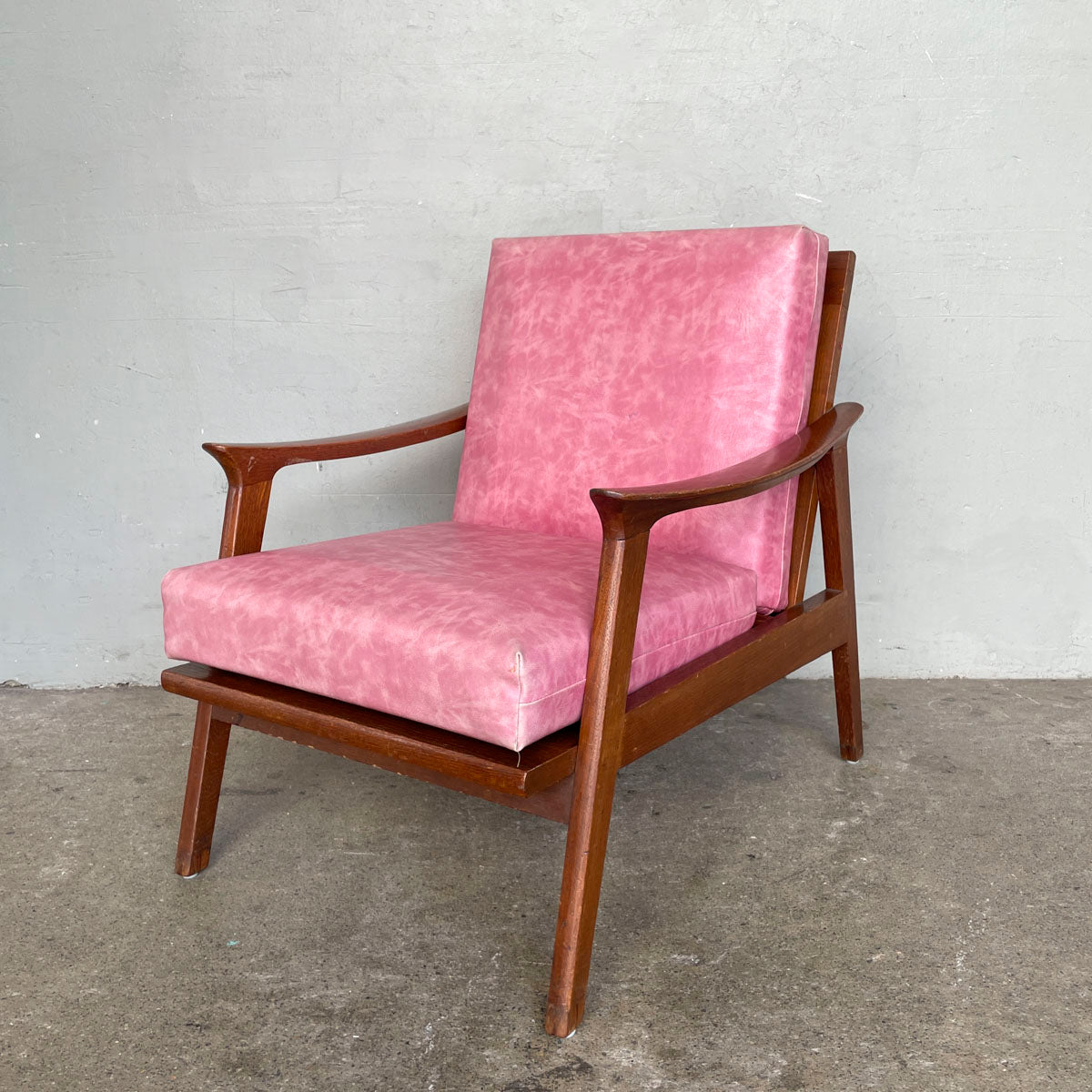 Original Vintage Pak Awang Armchair in Pink Vinyl