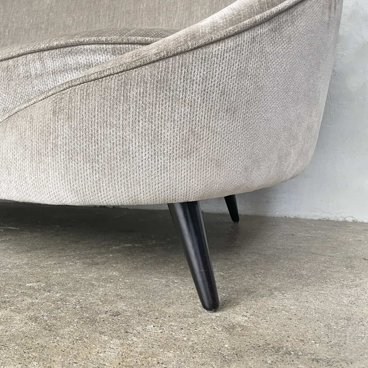 Vibieffe 650 Nido Curved Sofa in Greige