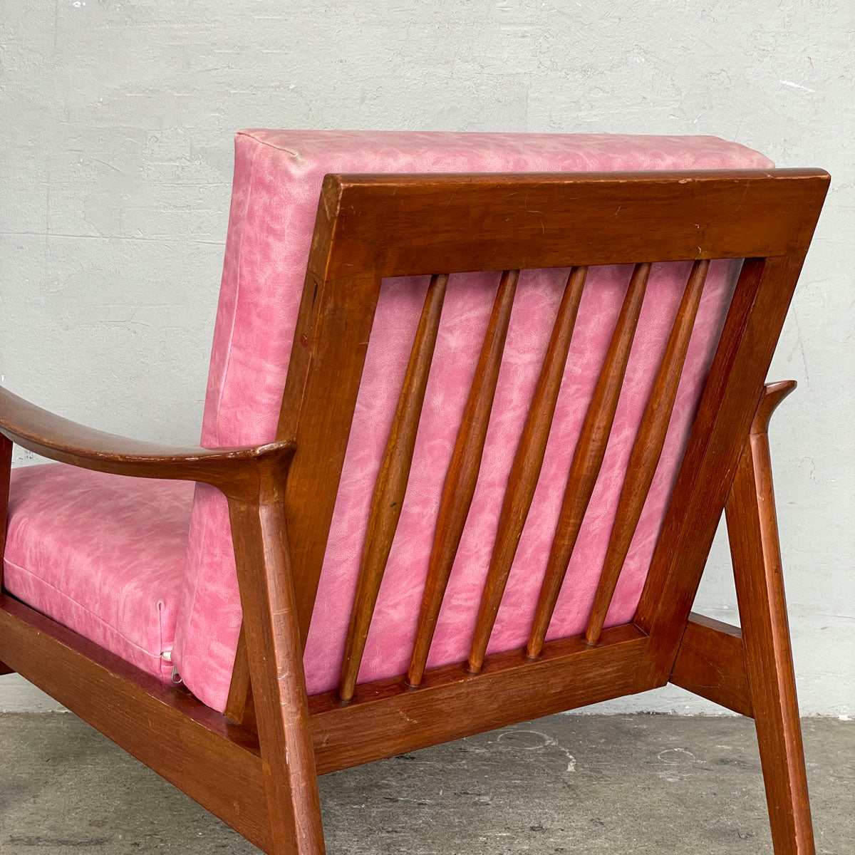 Original Vintage Pak Awang Armchair in Pink Vinyl