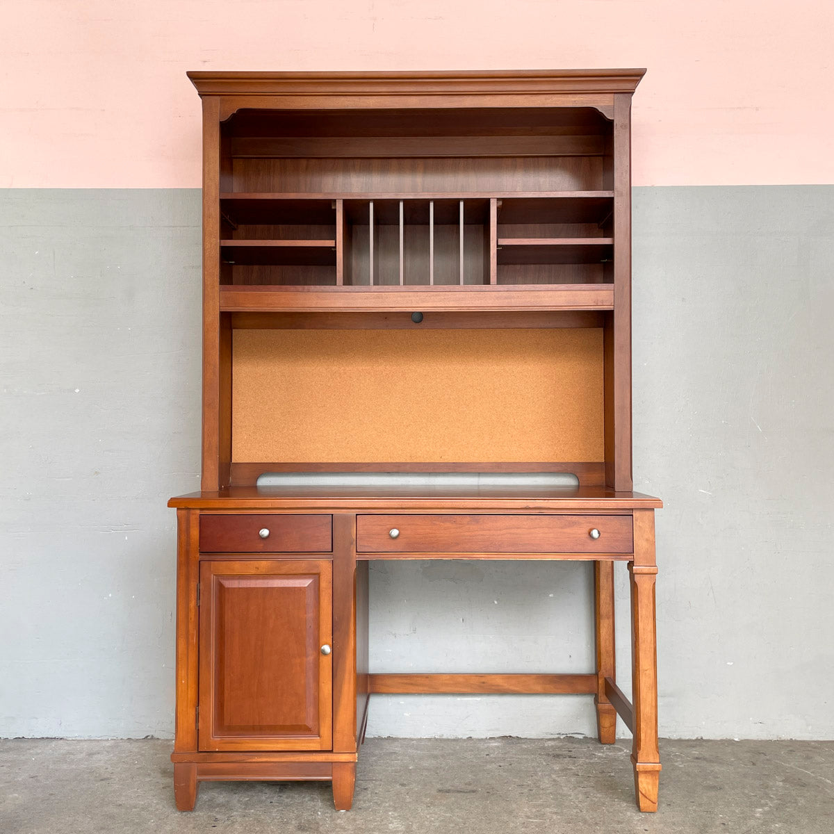 Thomasville Classic Study Desk with Hutch