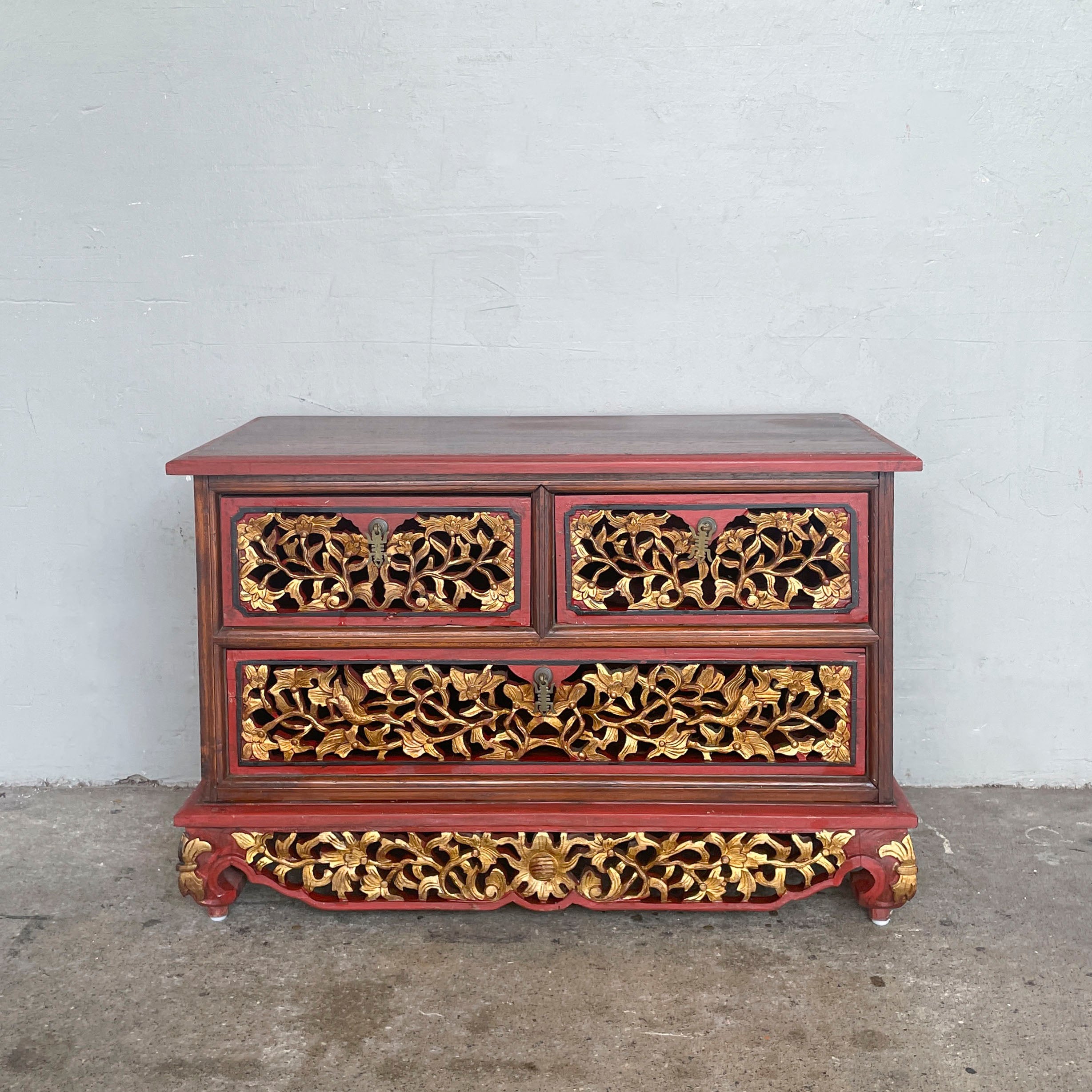 Red & Gold Gilt Straits Chinese Dresser