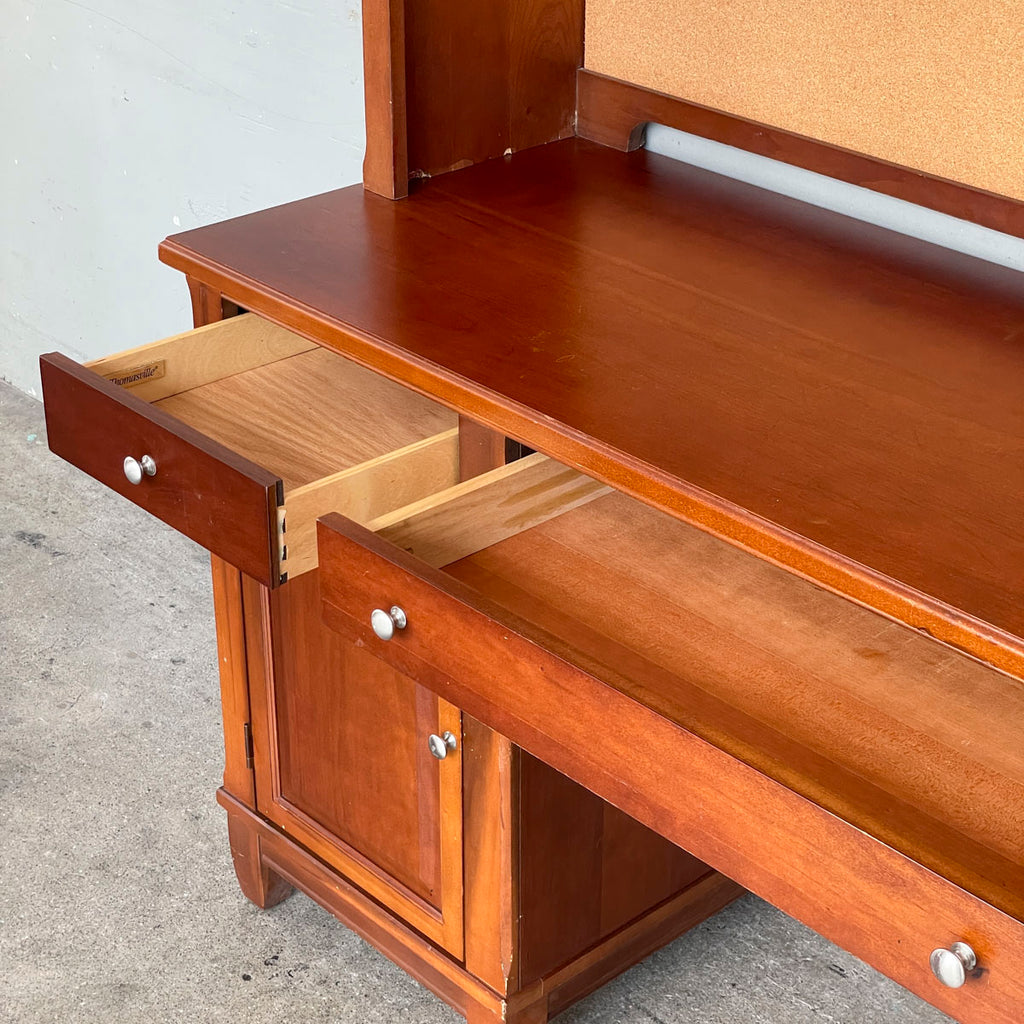Thomasville Classic Study Desk with Hutch