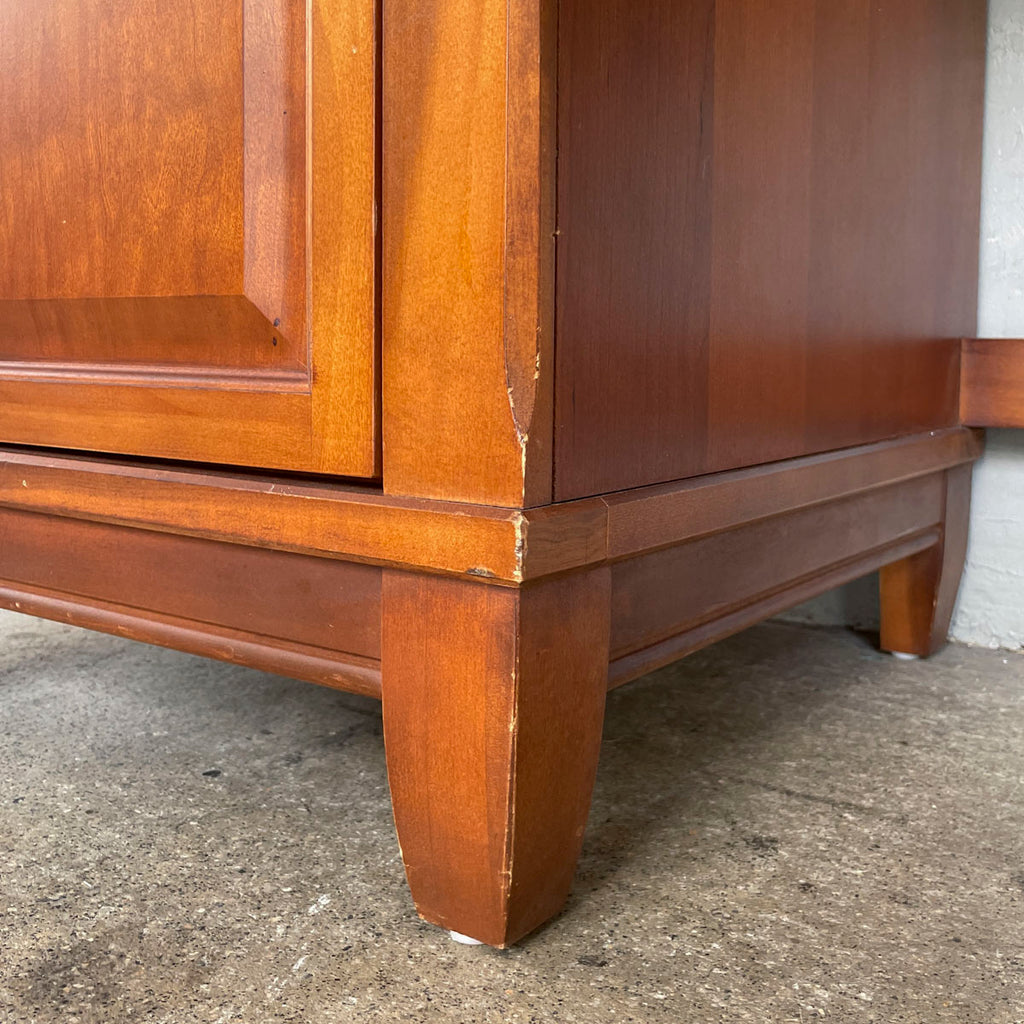 Thomasville Classic Study Desk with Hutch