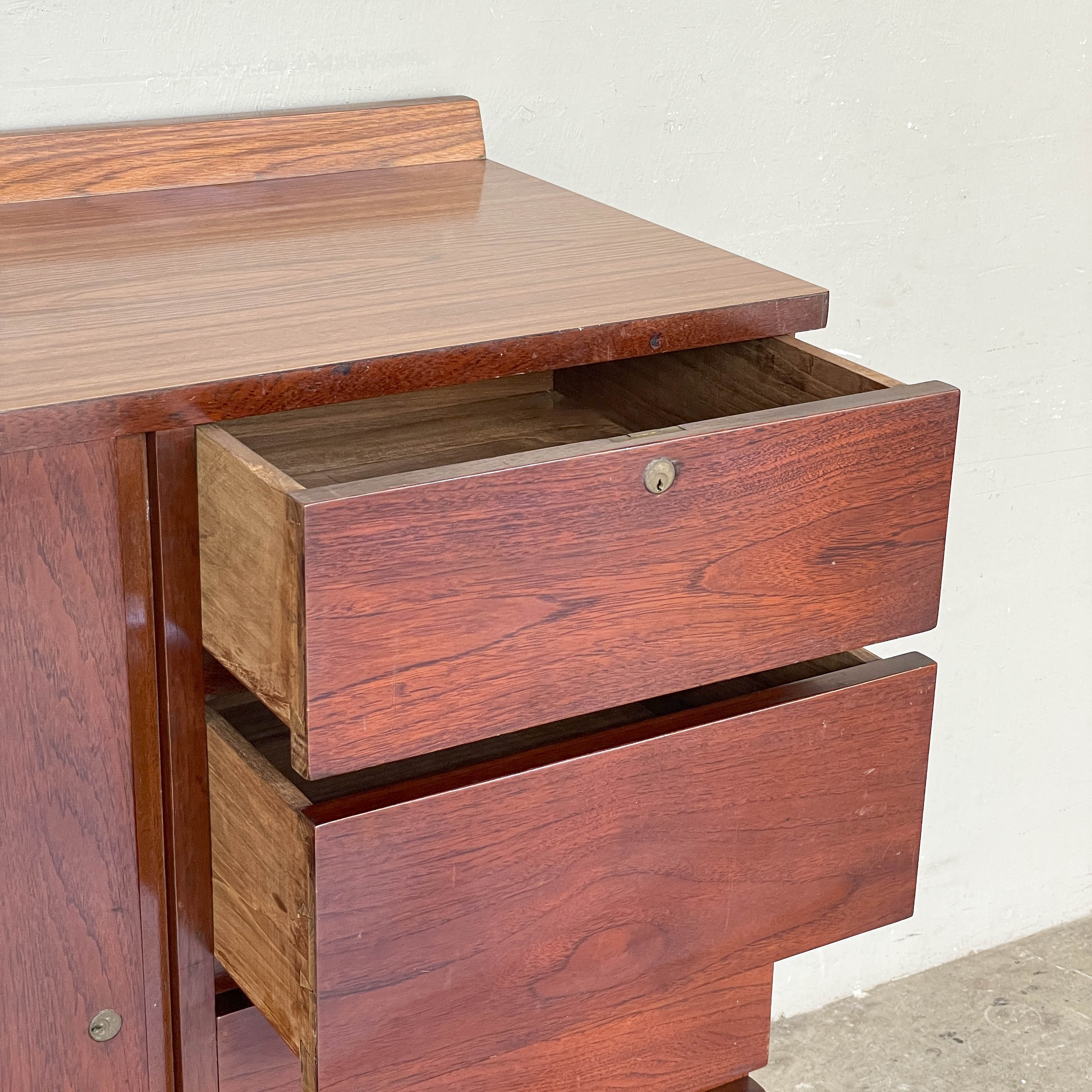 Vintage Chest of Drawers with Laminate Top