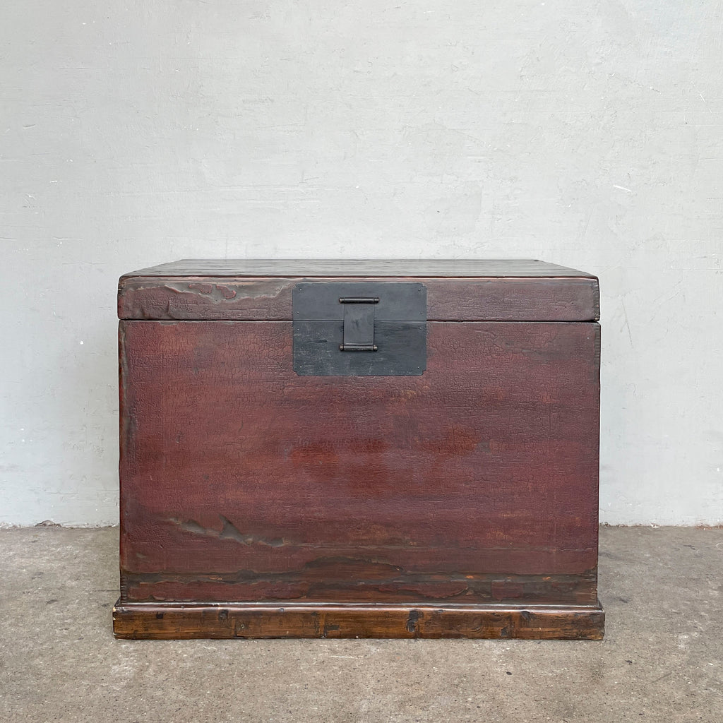 Crackled Lacquer Elm Chest