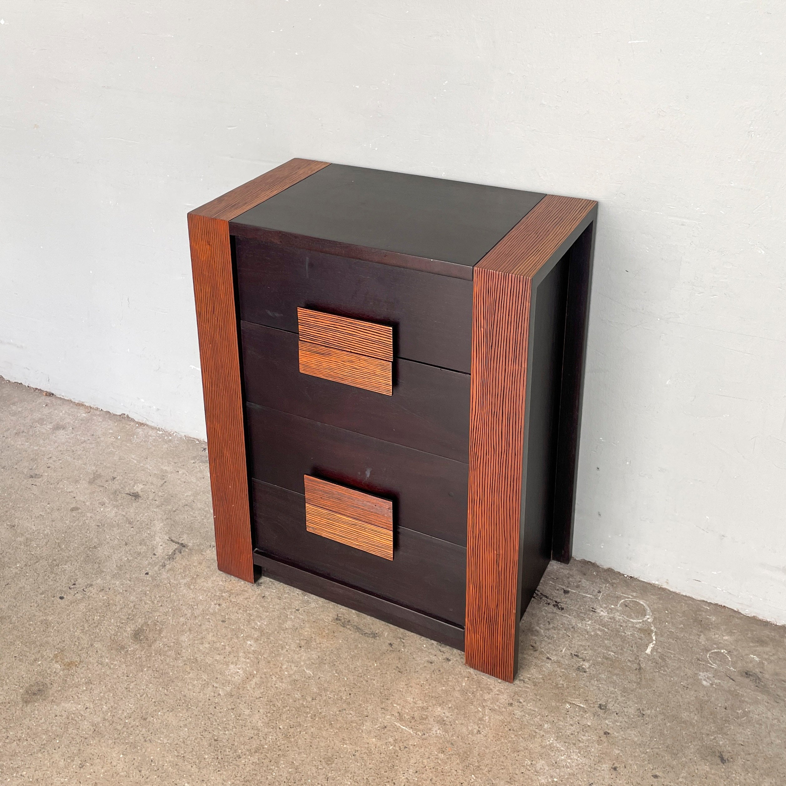 Dark-Stained Chest of Drawers with Ribbed Accents