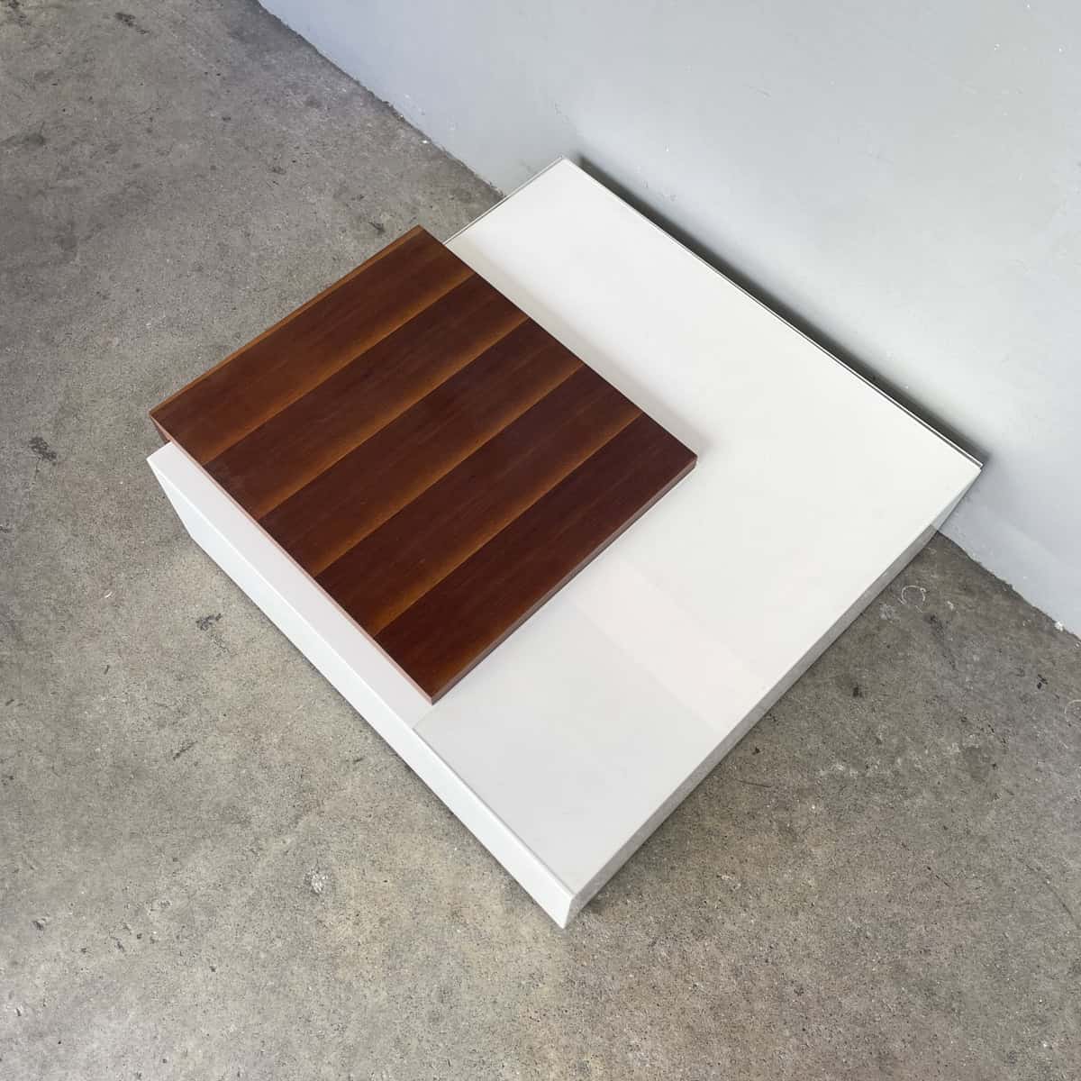 Coffee Table with Sliding Top/Storage