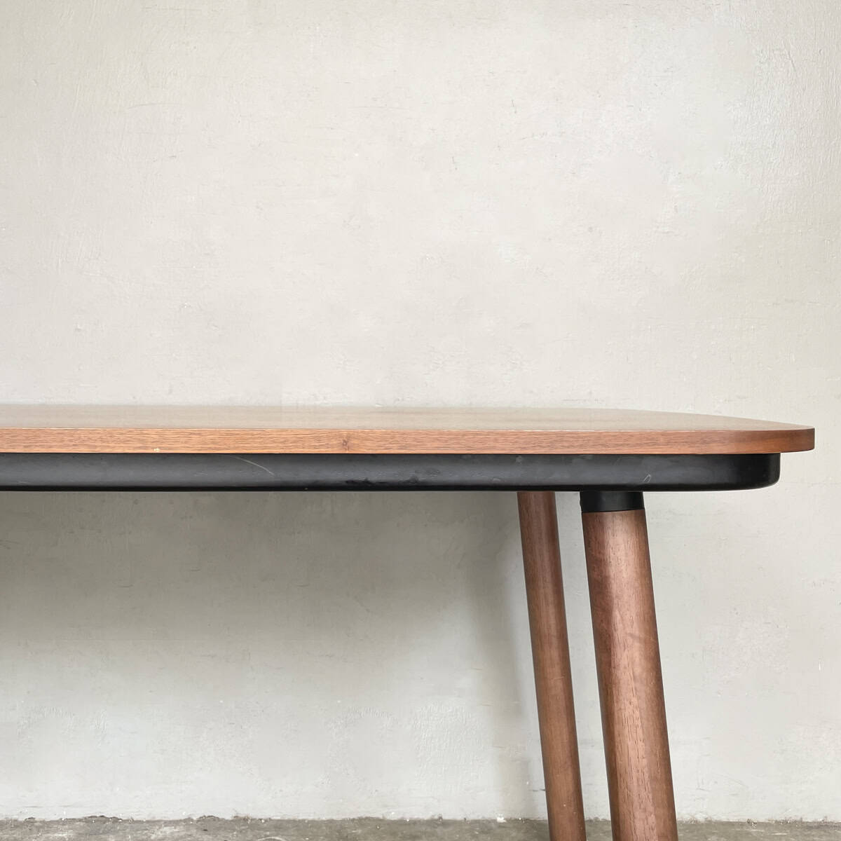 Castlery Strato Dining Table (180cm)