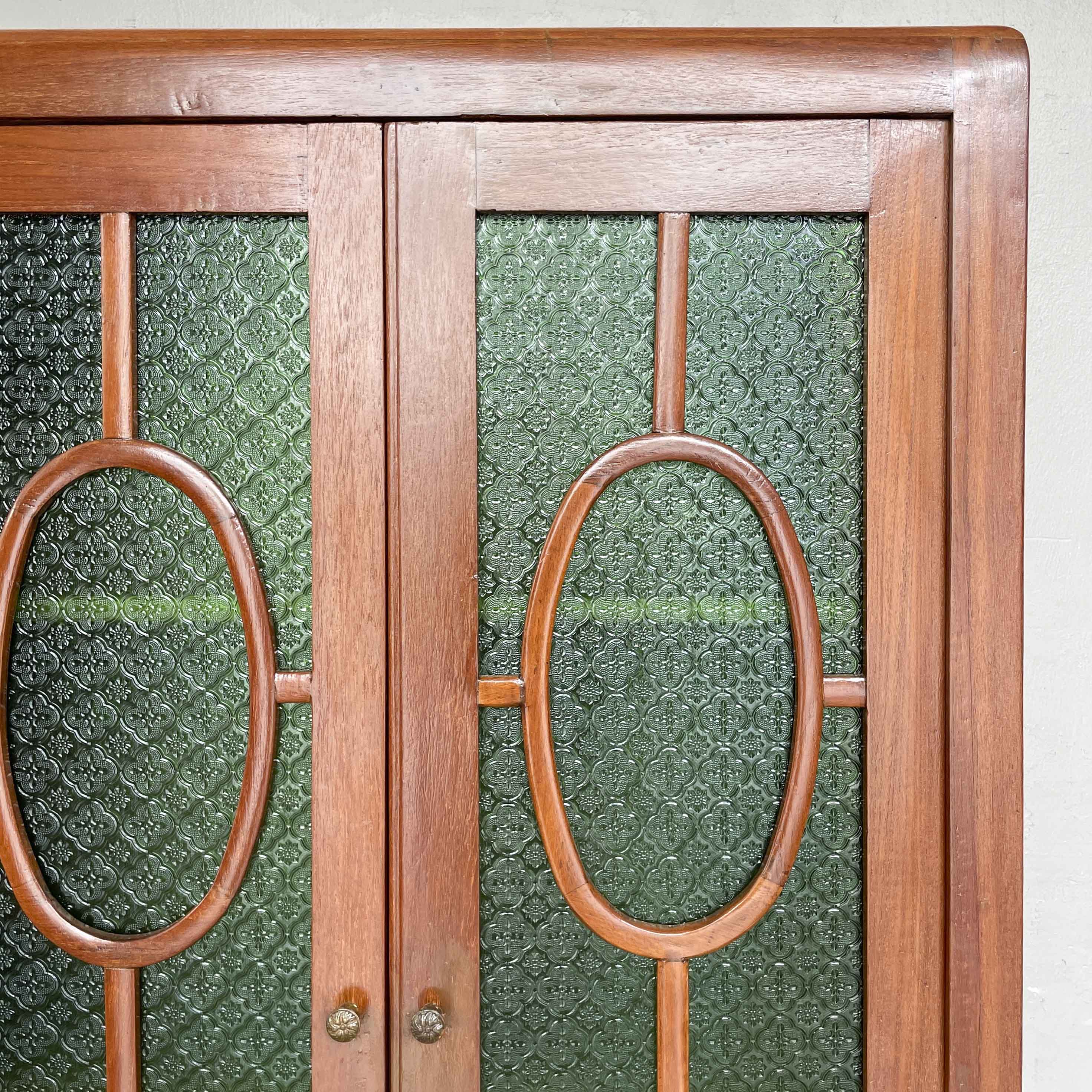 Refurbished Art Deco-Style Stained Glass Cabinet