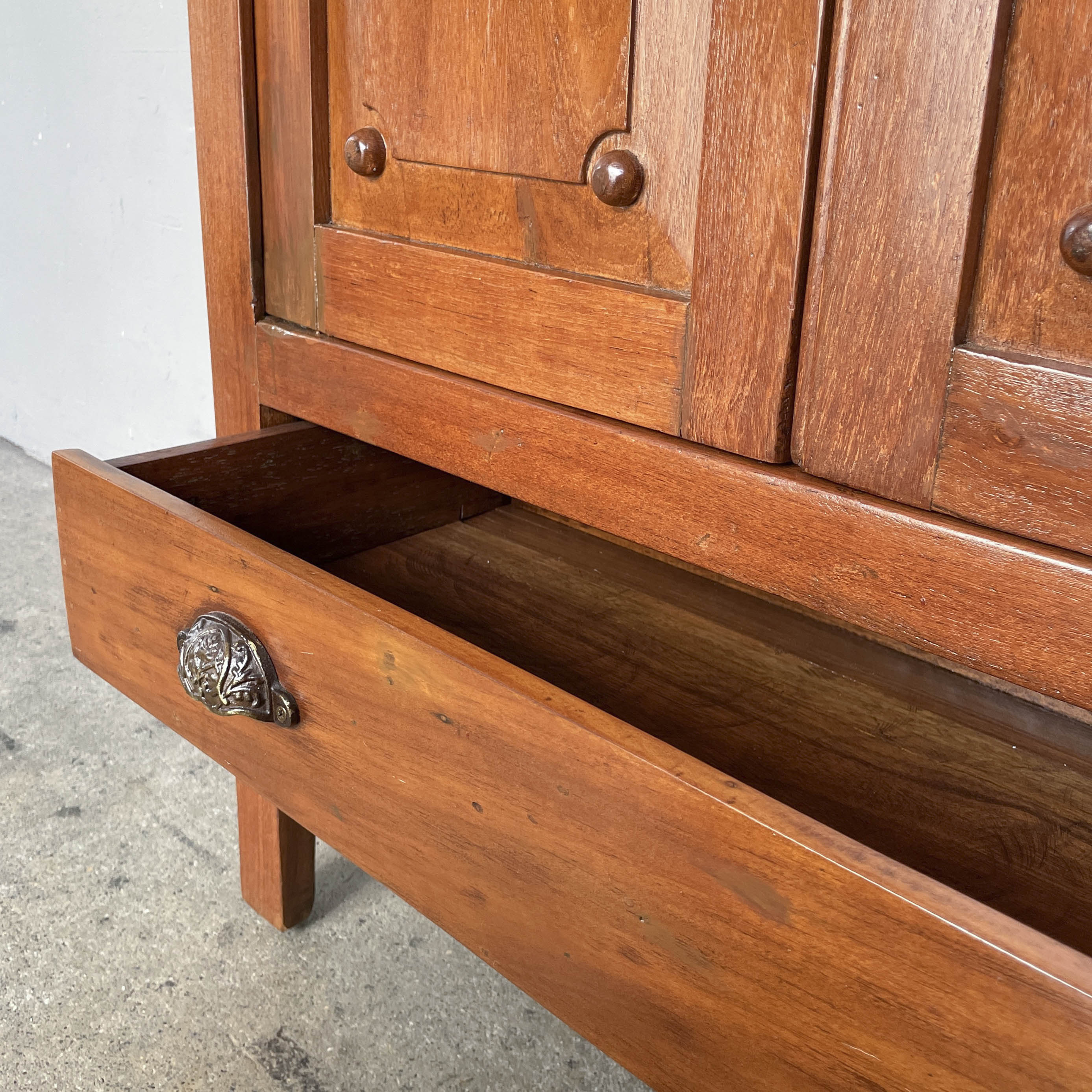 Refurbished Art Deco-Style Stained Glass Cabinet