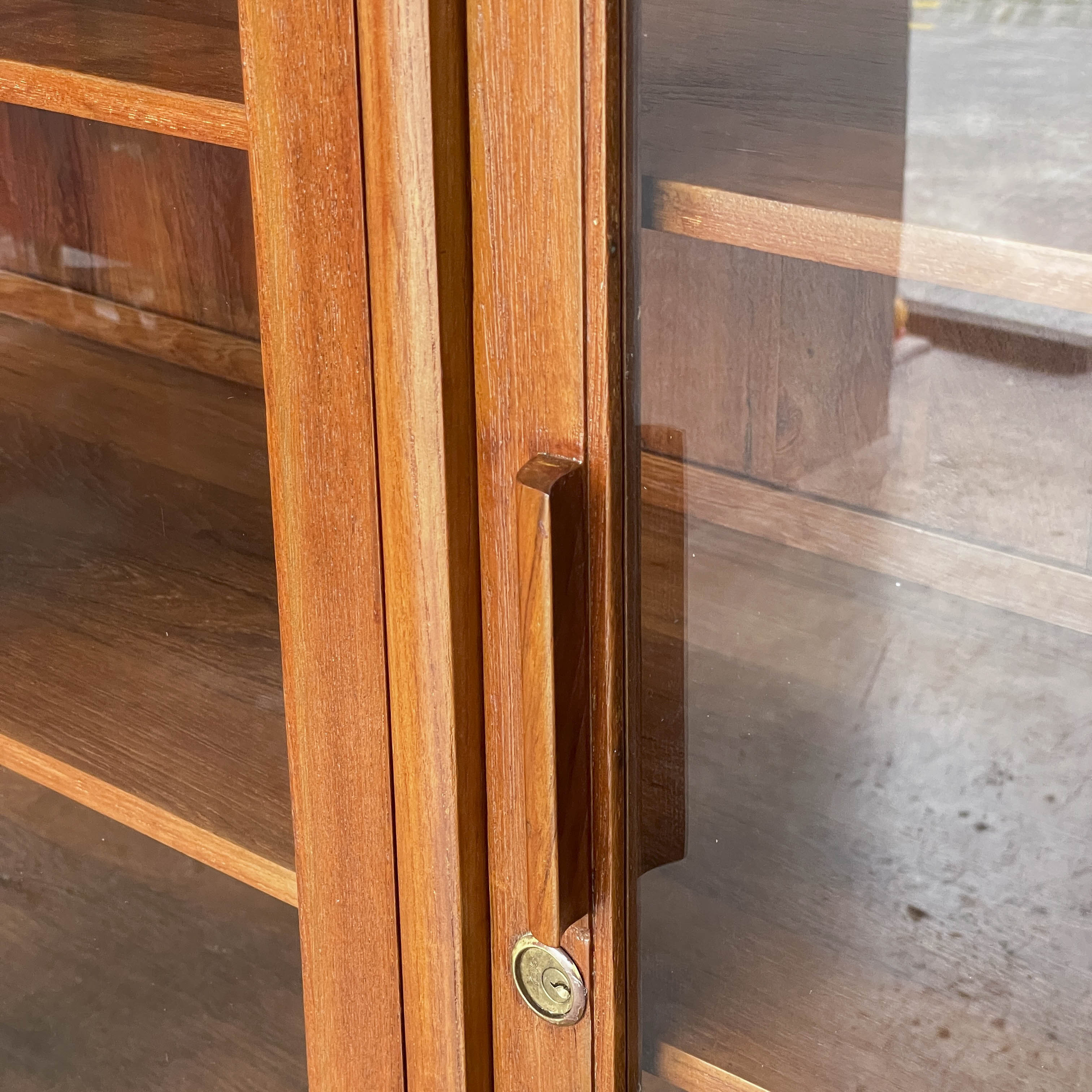 Refurbished Vintage 3-Door U-Leg Display Cabinet
