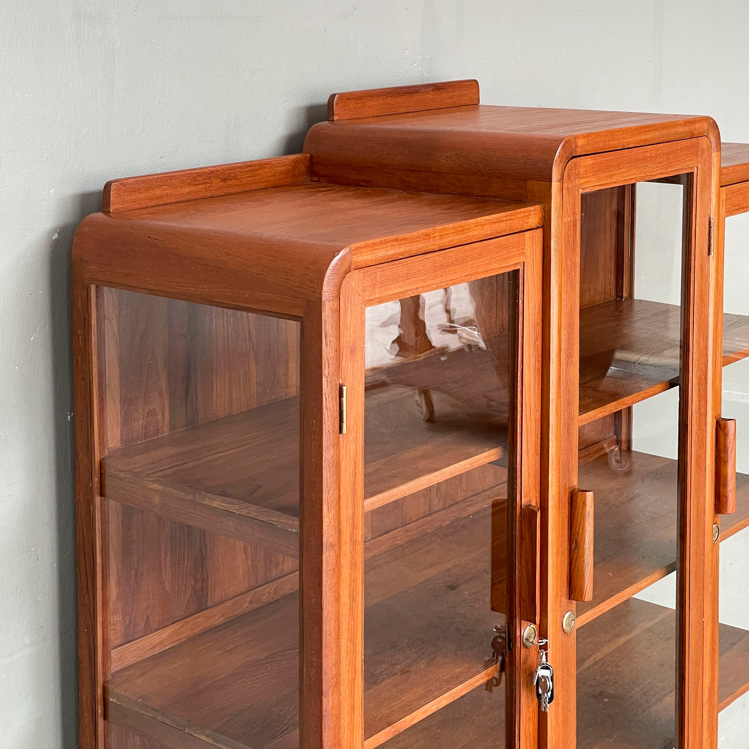 Refurbished Vintage 3-Door U-Leg Display Cabinet