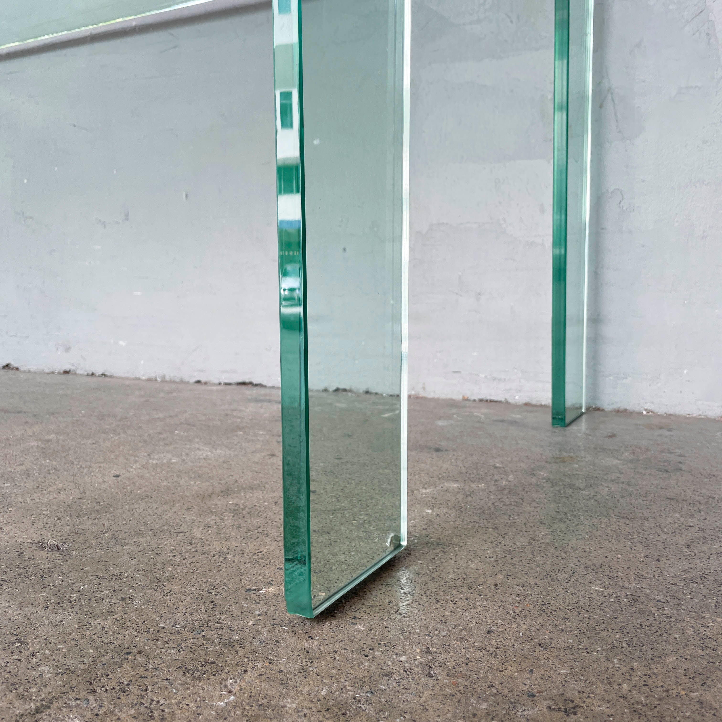 Minimalist Curved Glass Table