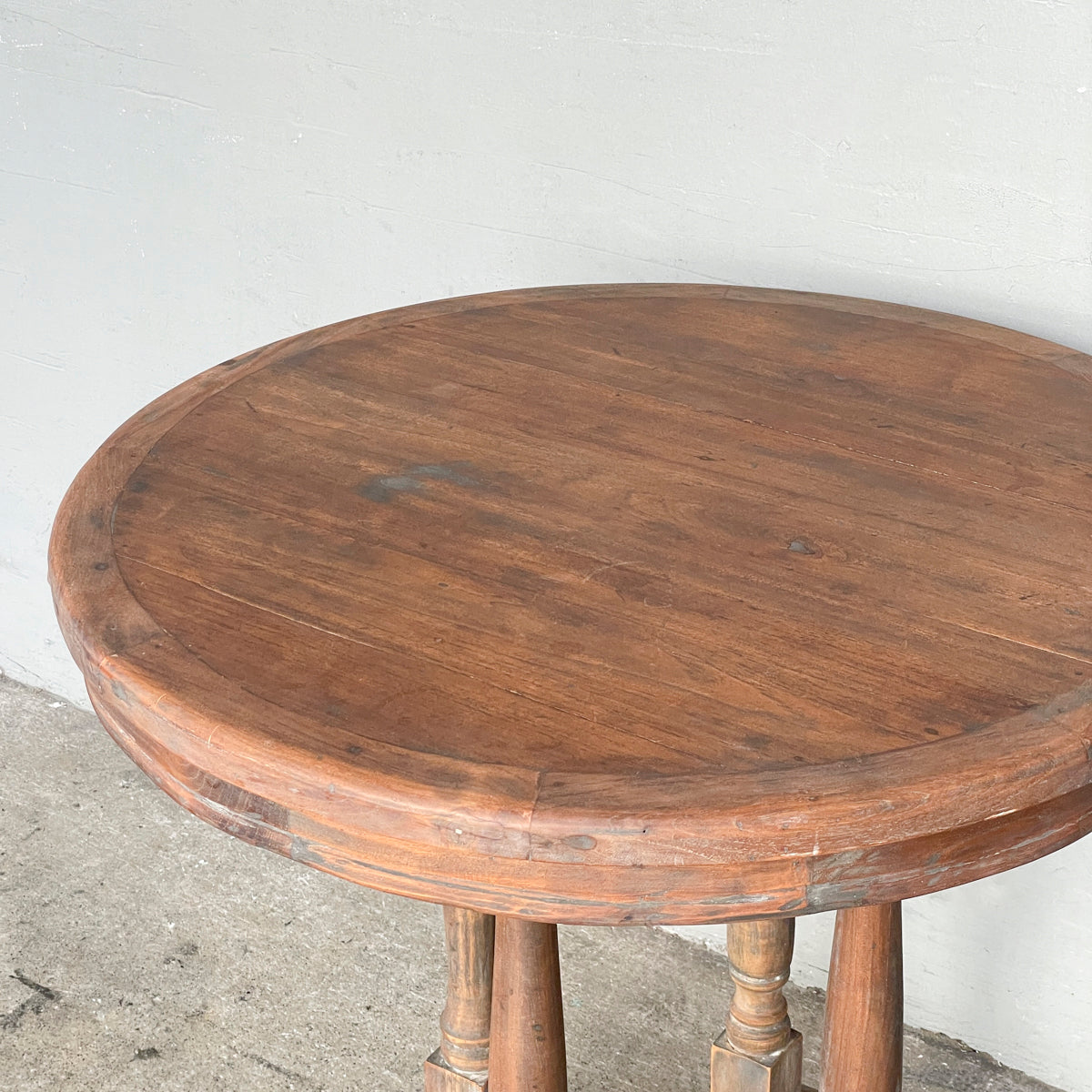 Round "Villa" Side Table - Cross Base