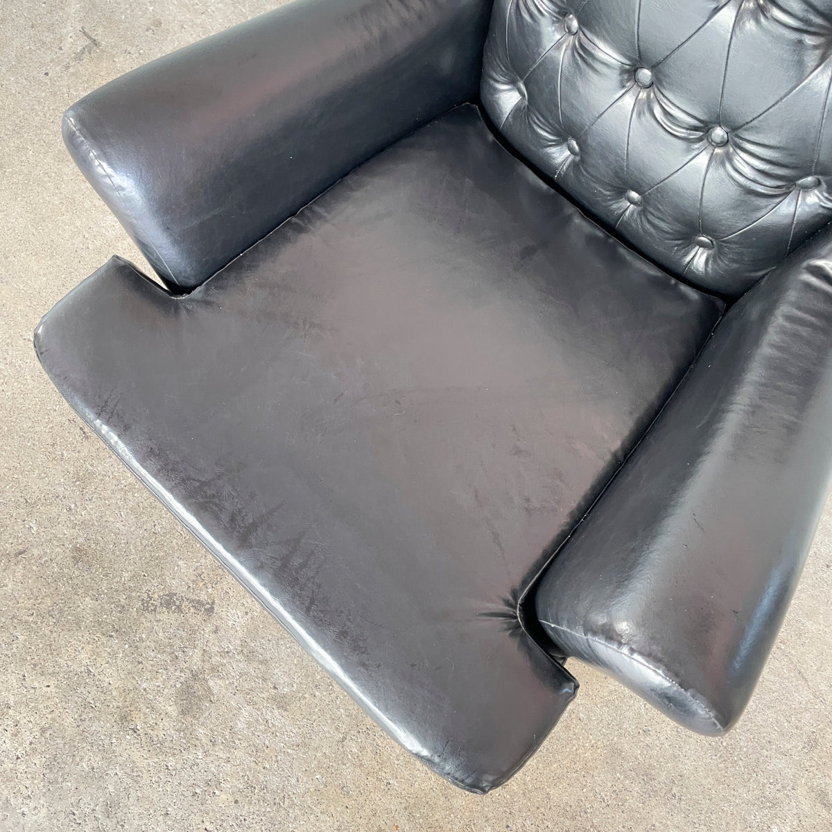 Black PU Tufted Wing Chair
