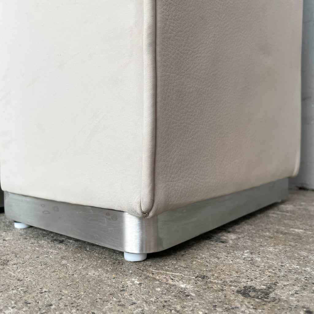 'n' Light Grey Leather Stool
