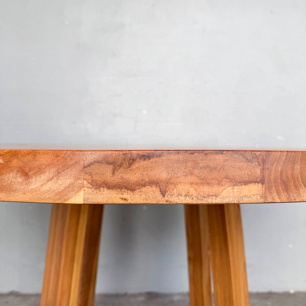 Round Cross-Base Teak Dining Table