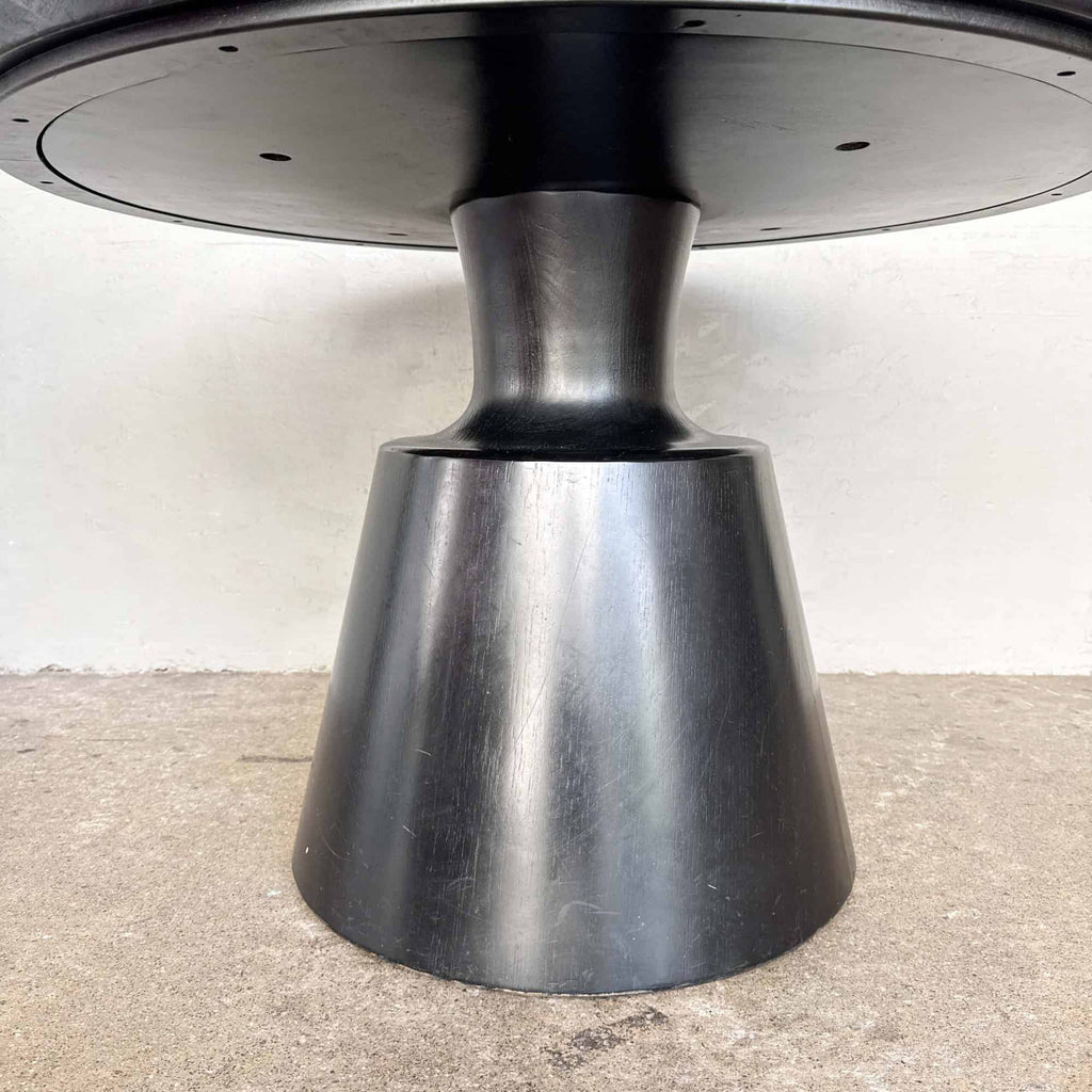 ø110cm Grey Marble Dining Table in Black