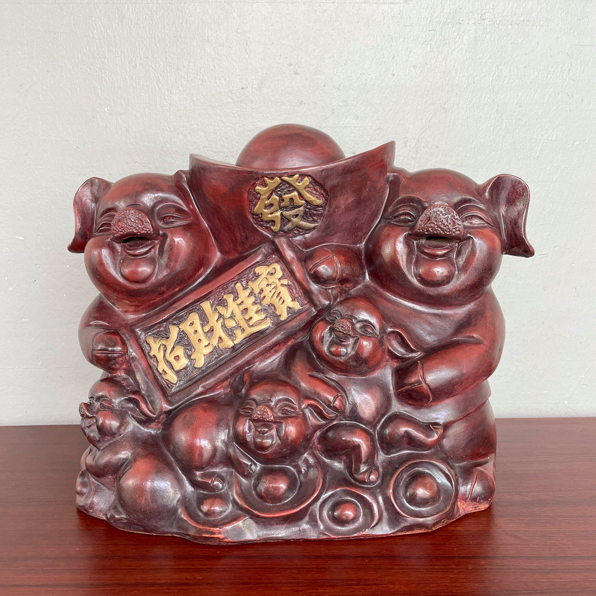 "招财进宝" Prosperity Pig Family Figurine