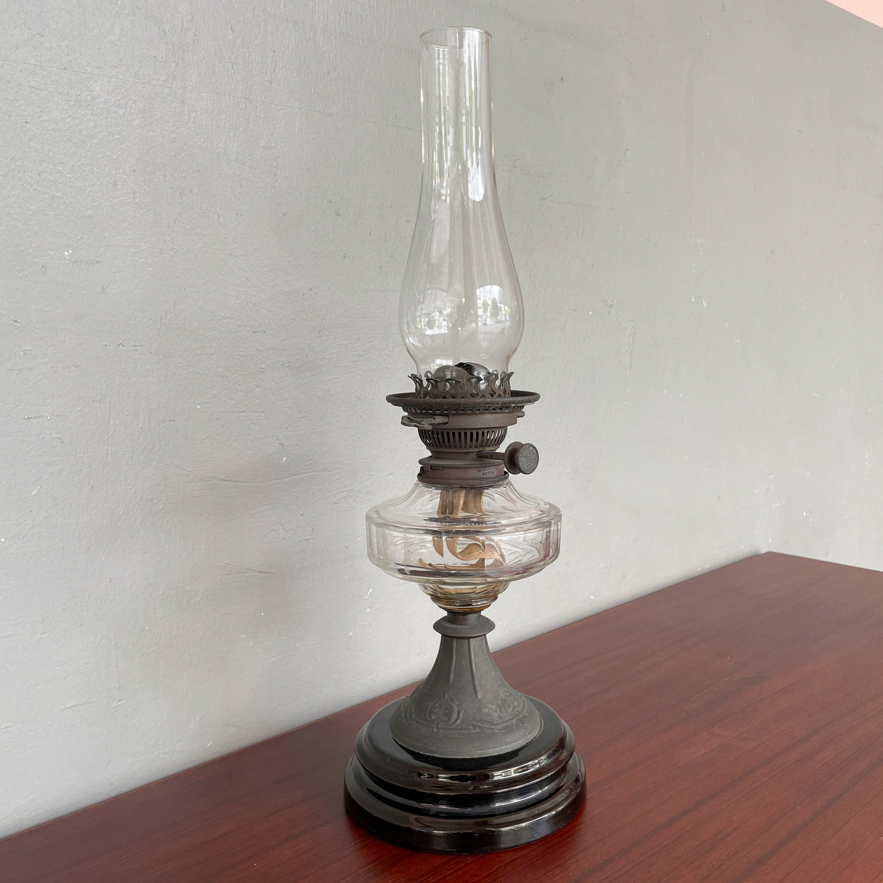 Vintage Hinks & Sons Oil Lamp